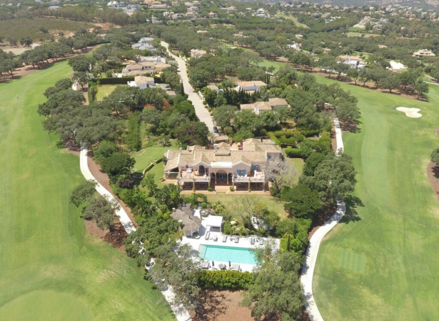 Resale - House -
San Roque Club