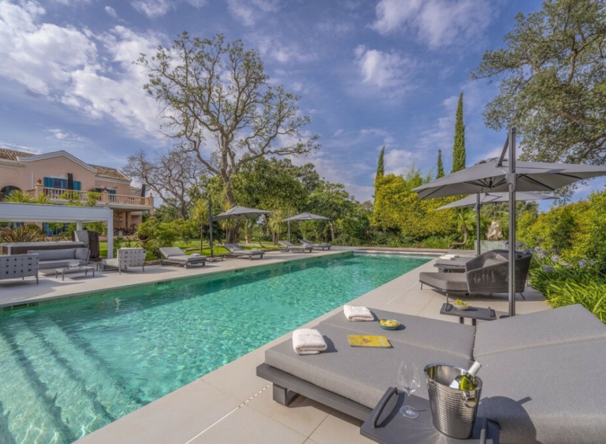 Resale - House -
San Roque Club