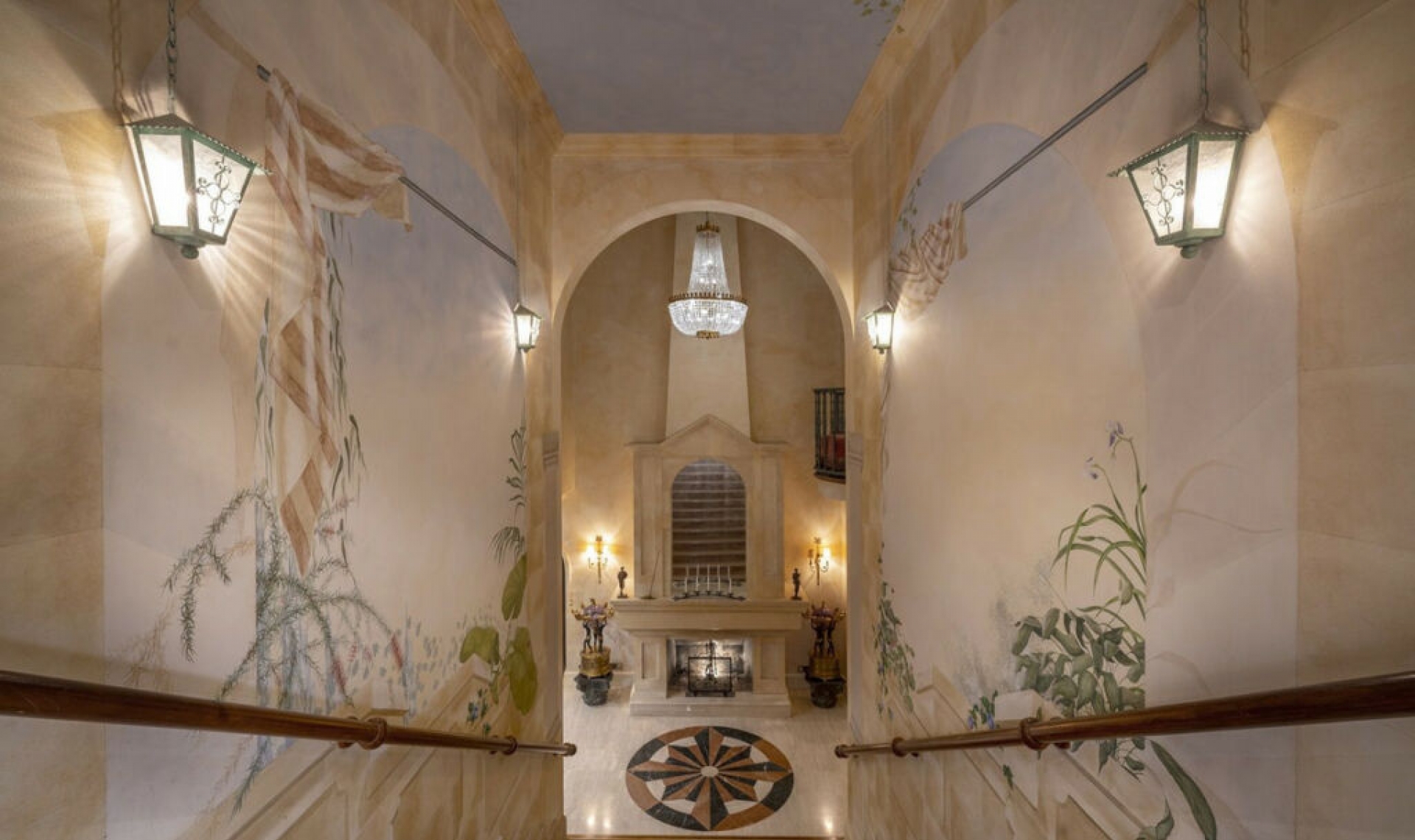 Resale - House -
San Roque Club