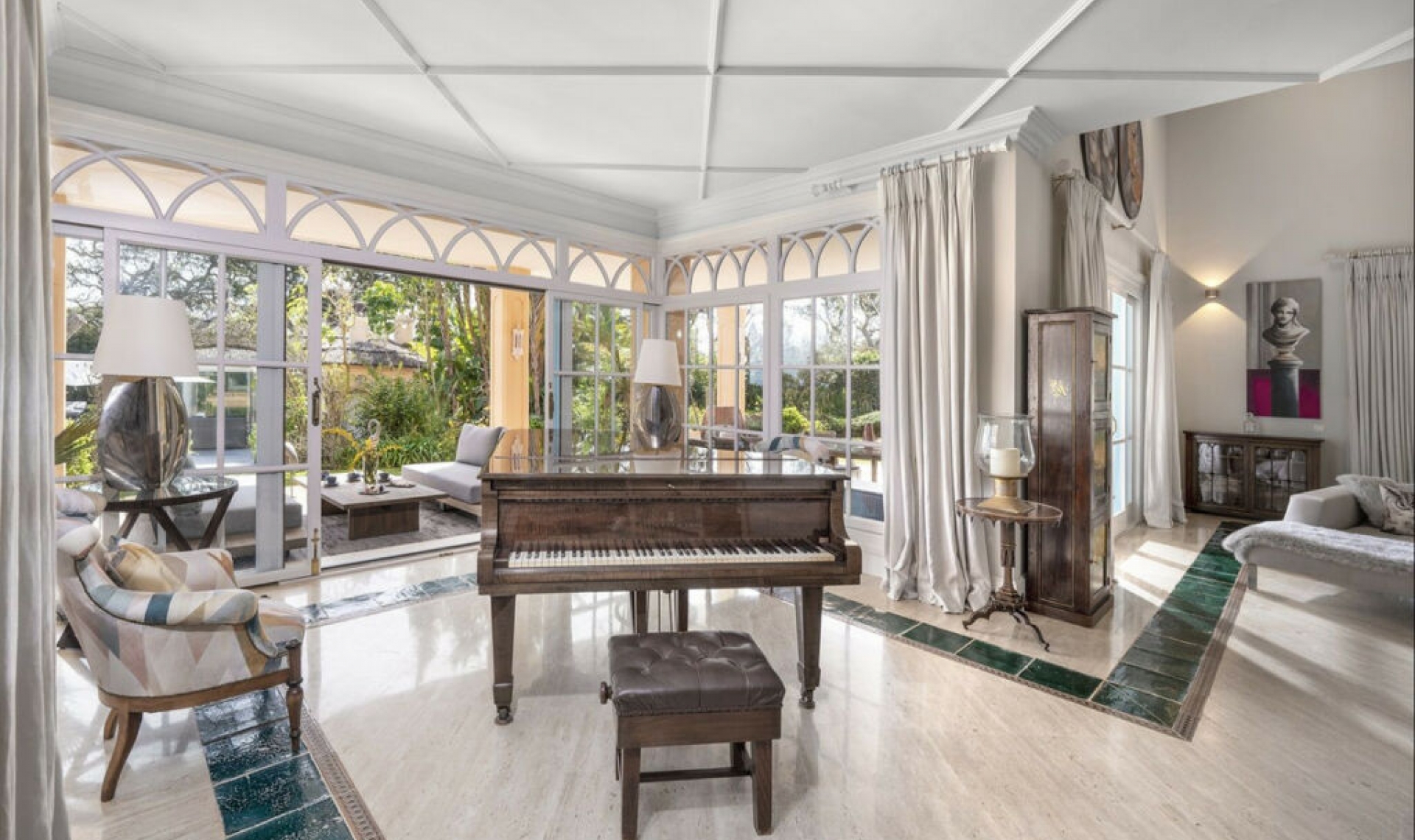 Resale - House -
San Roque Club