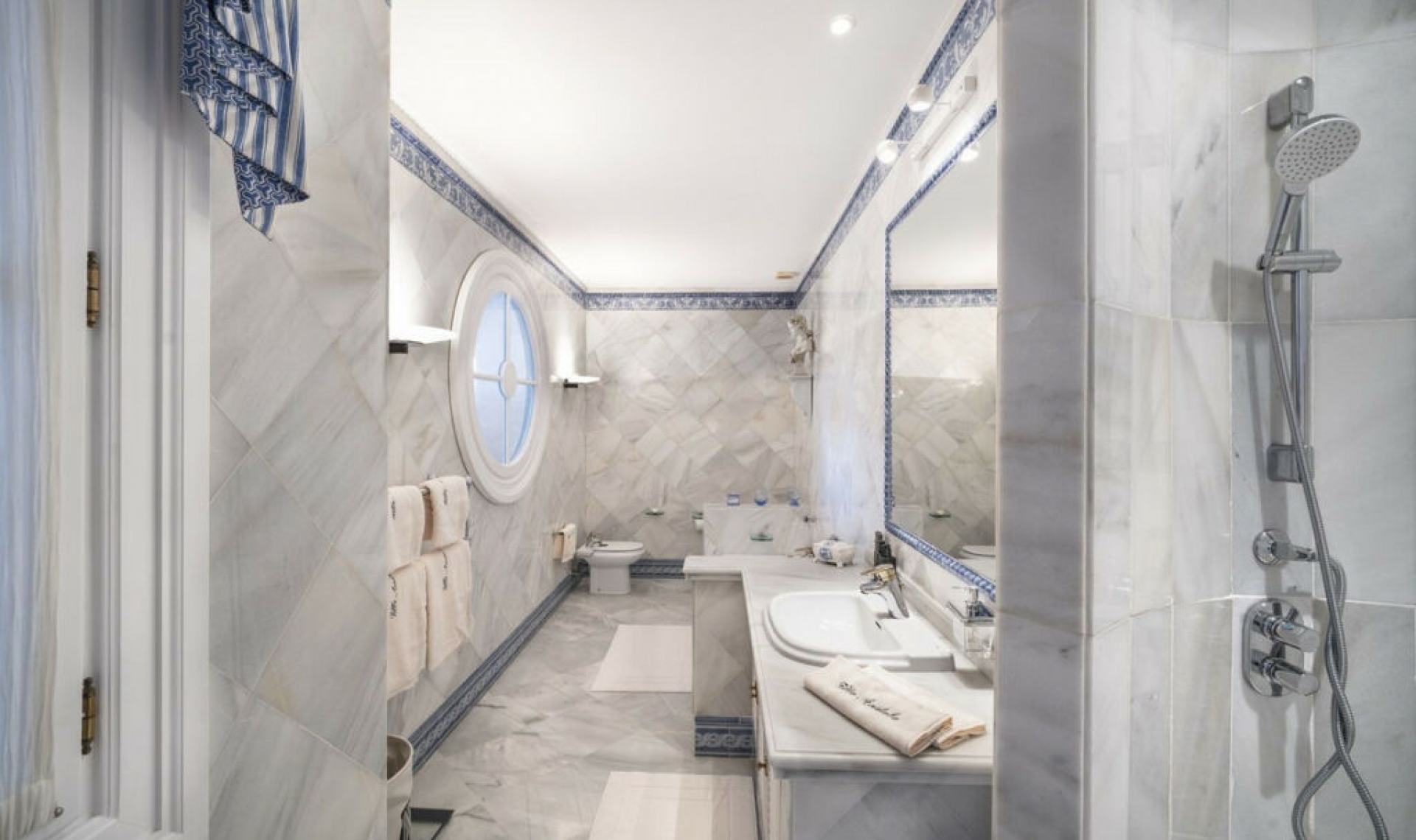 Resale - House -
San Roque Club