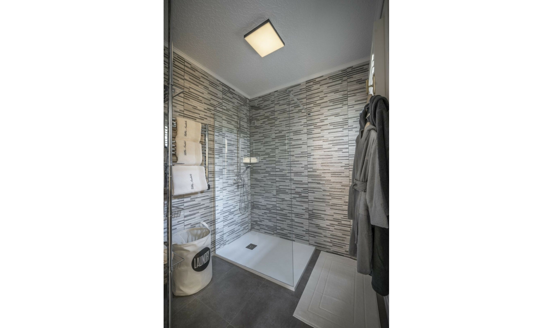 Resale - House -
San Roque Club