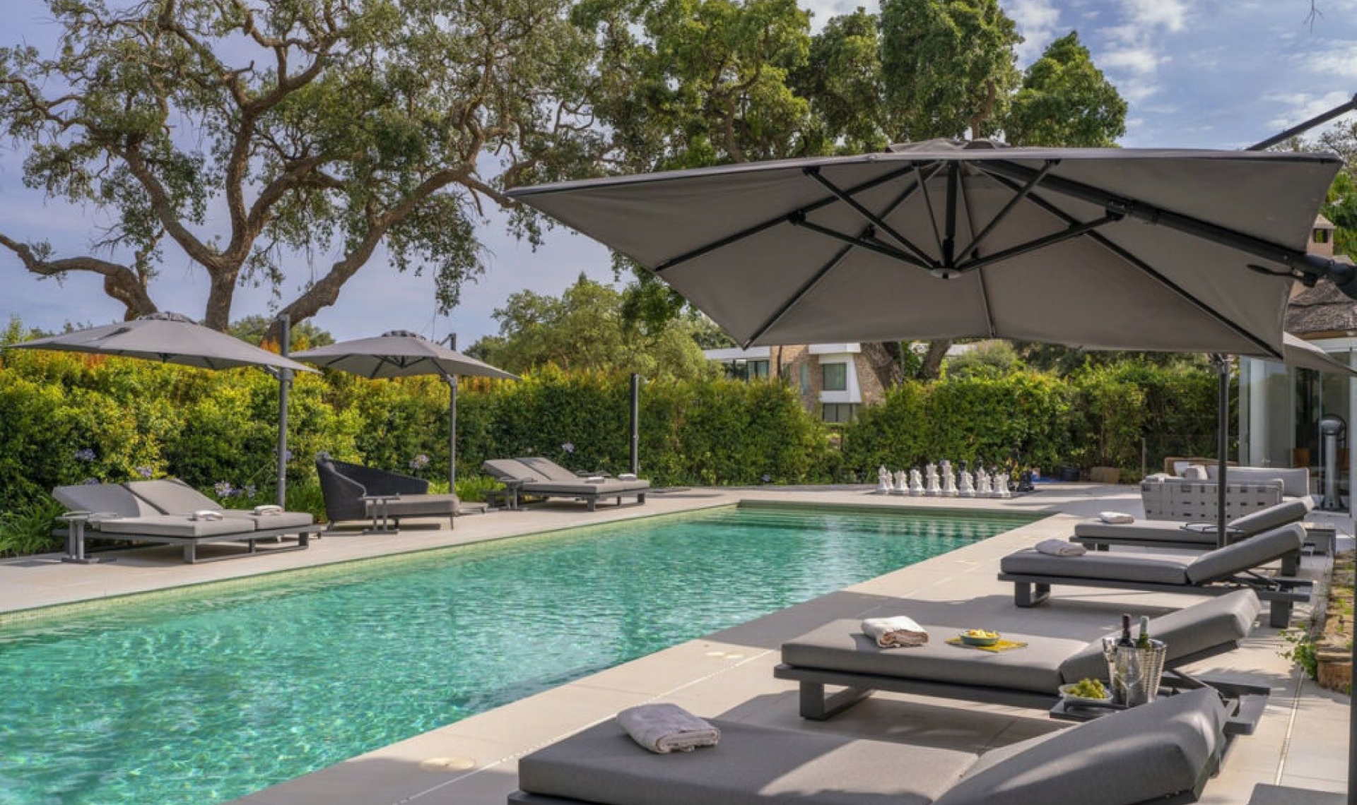 Resale - House -
San Roque Club