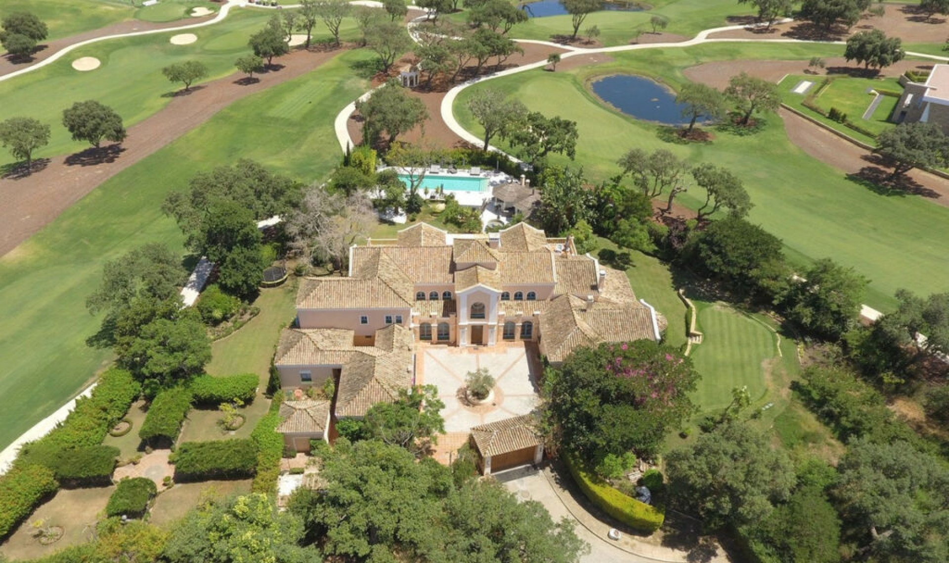 Resale - House -
San Roque Club