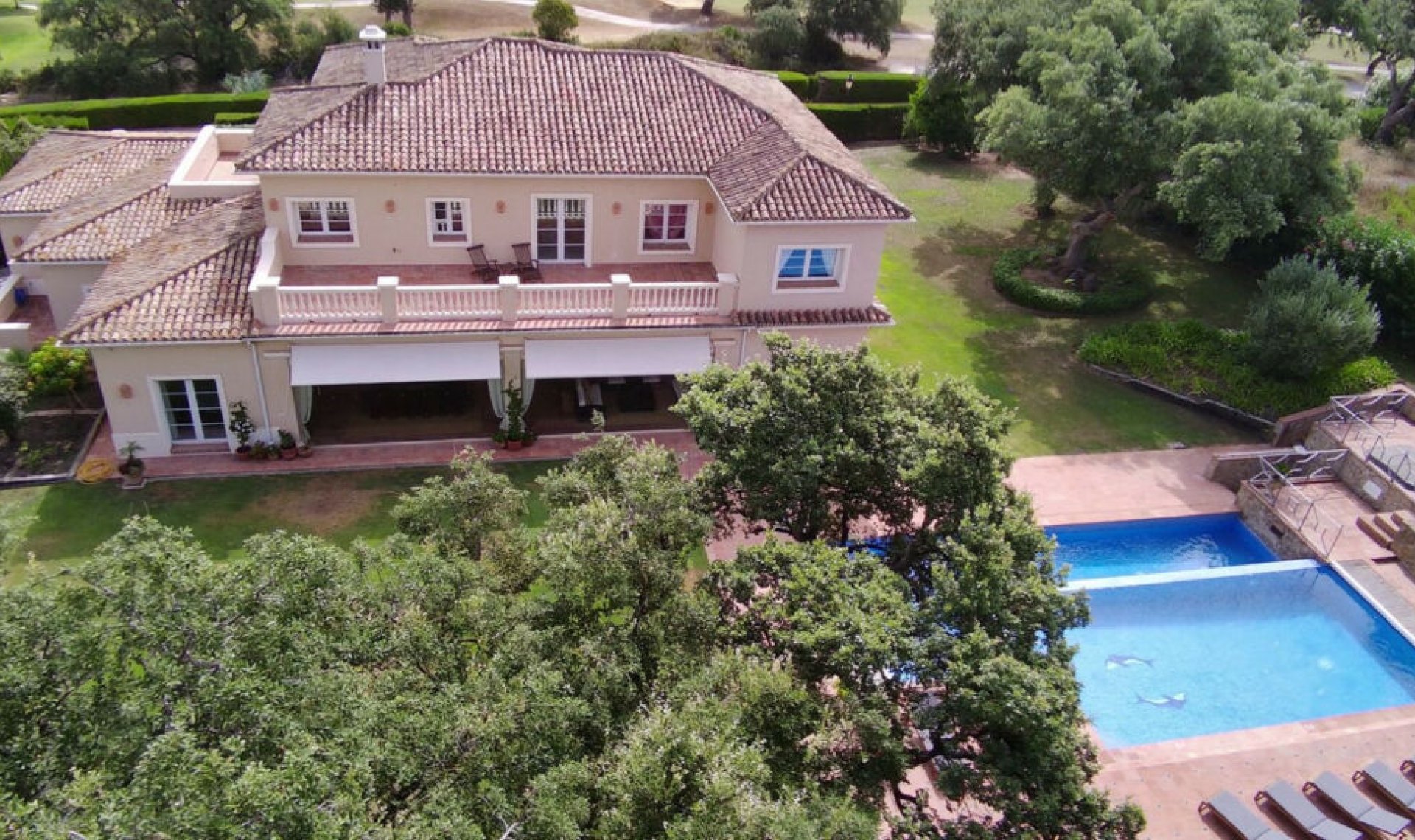 Resale - House -
San Roque Club