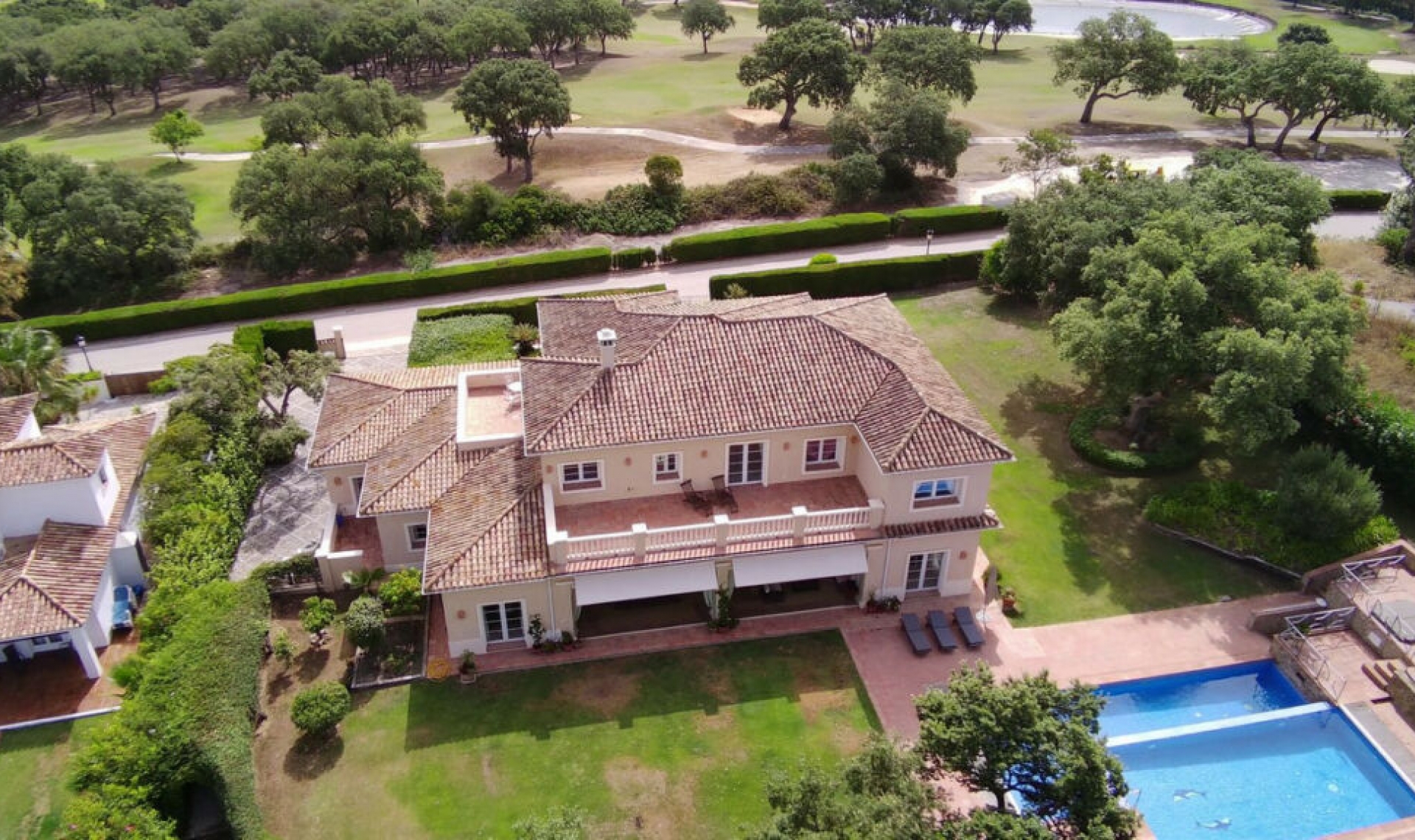 Resale - House -
San Roque Club