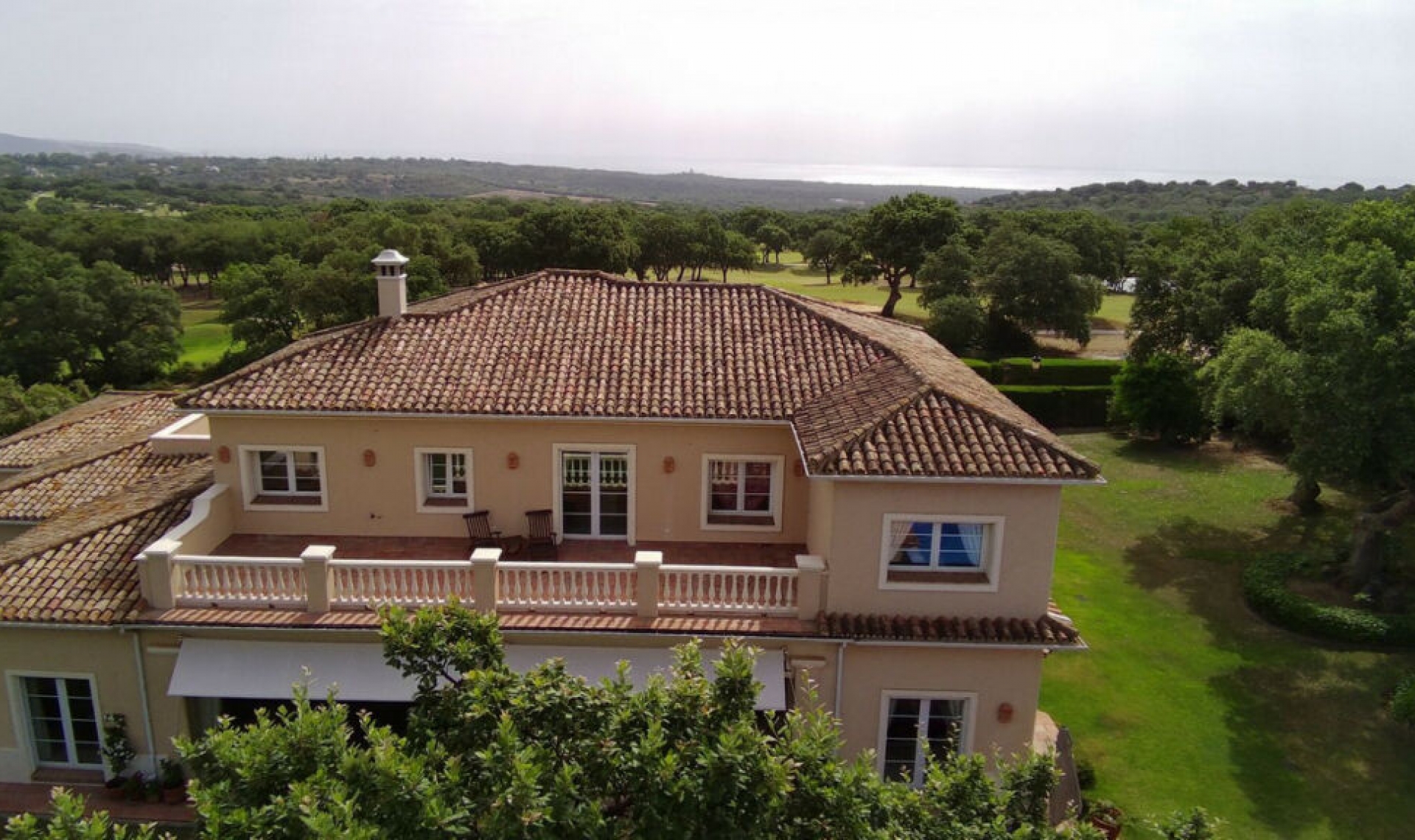 Resale - House -
San Roque Club