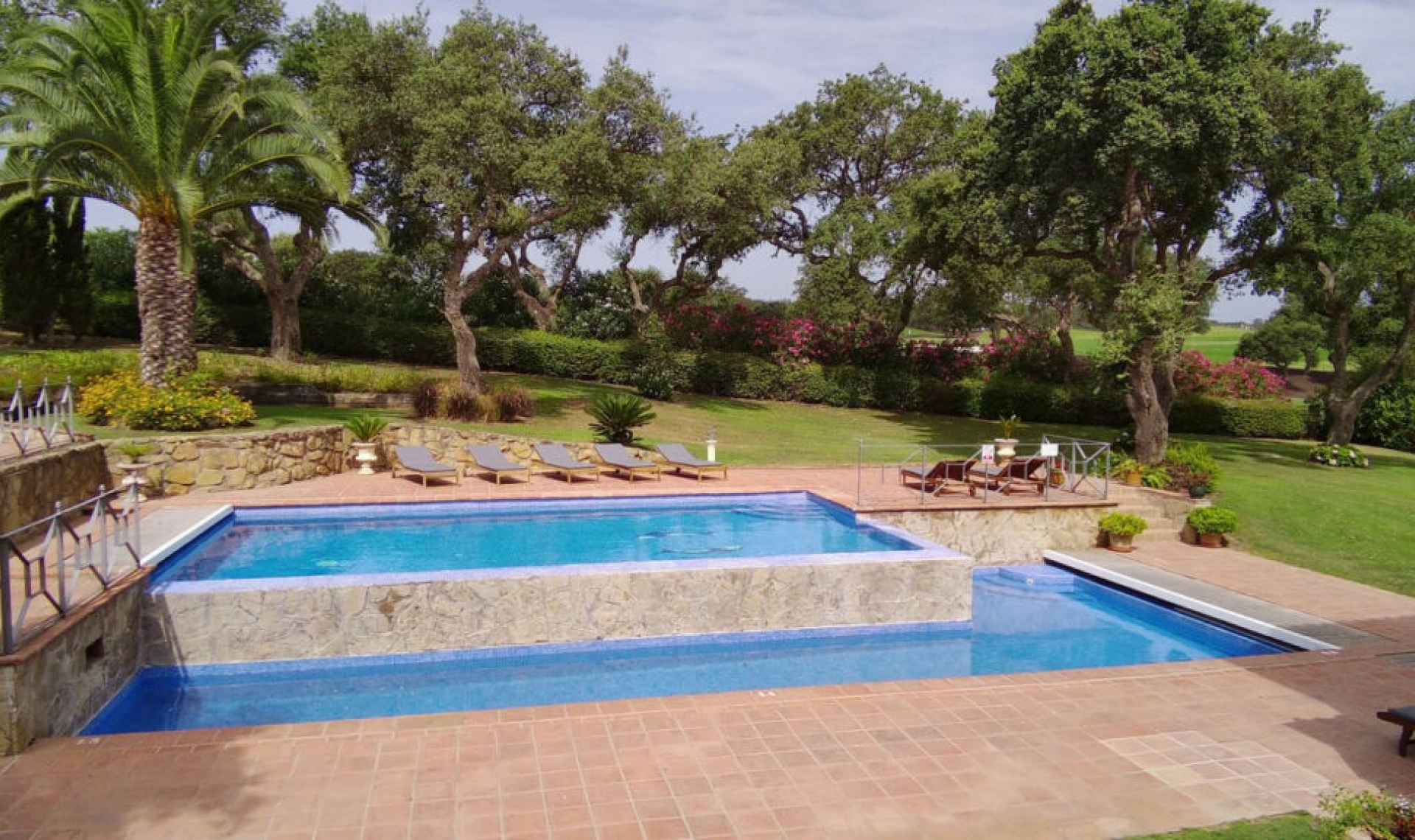 Resale - House -
San Roque Club