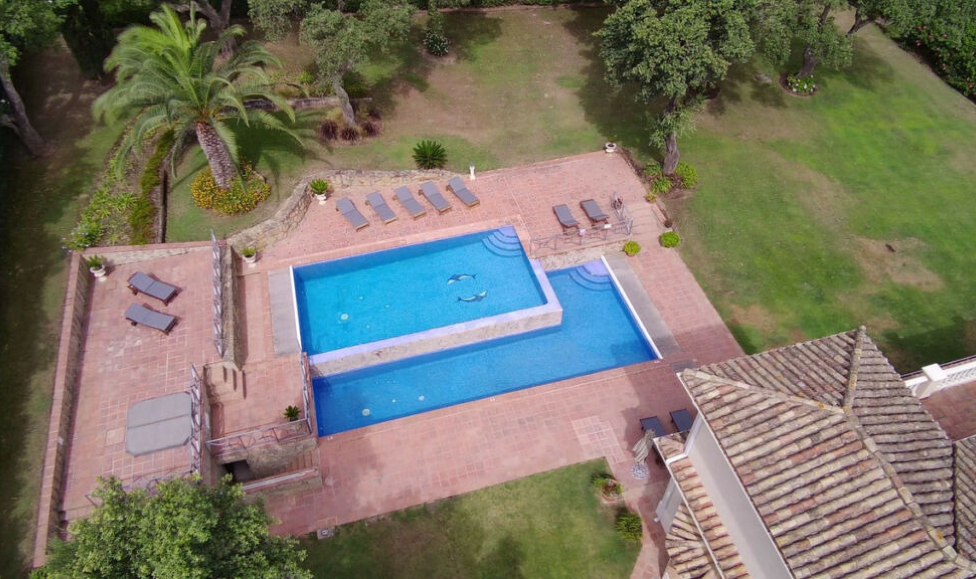 Resale - House -
San Roque Club