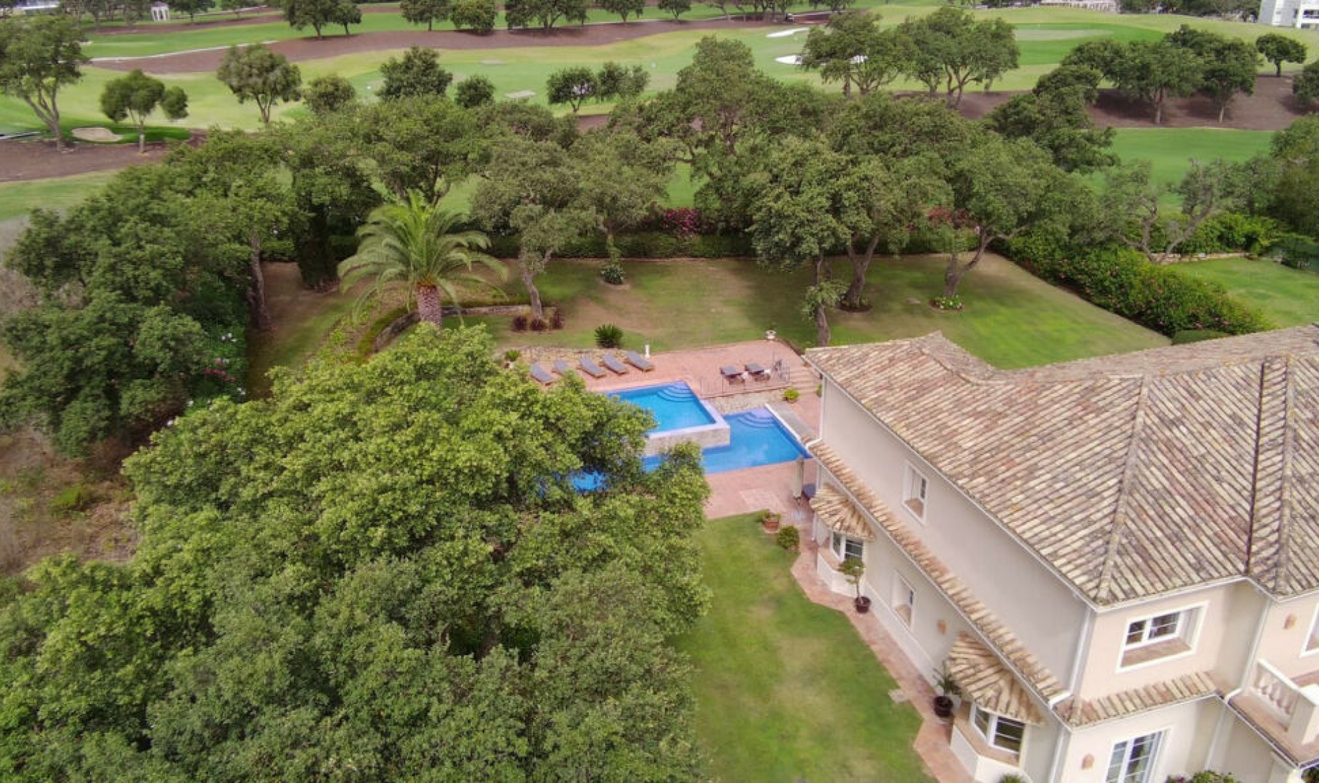 Resale - House -
San Roque Club