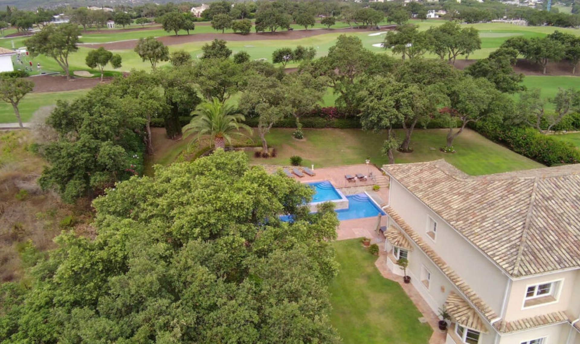 Resale - House -
San Roque Club