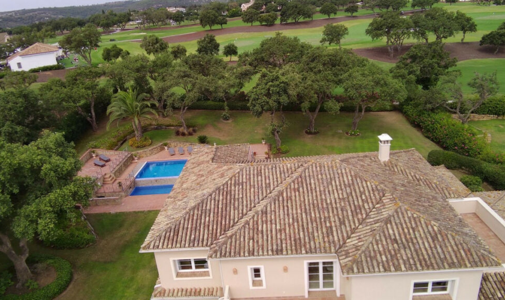 Resale - House -
San Roque Club