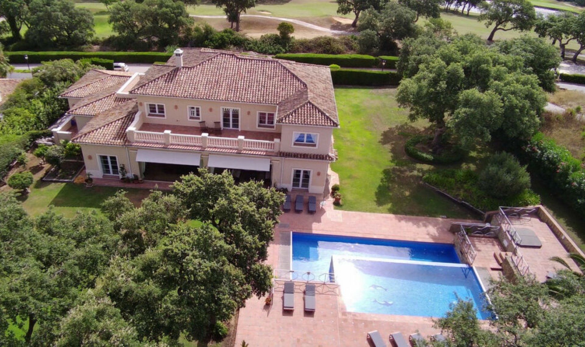 Resale - House -
San Roque Club
