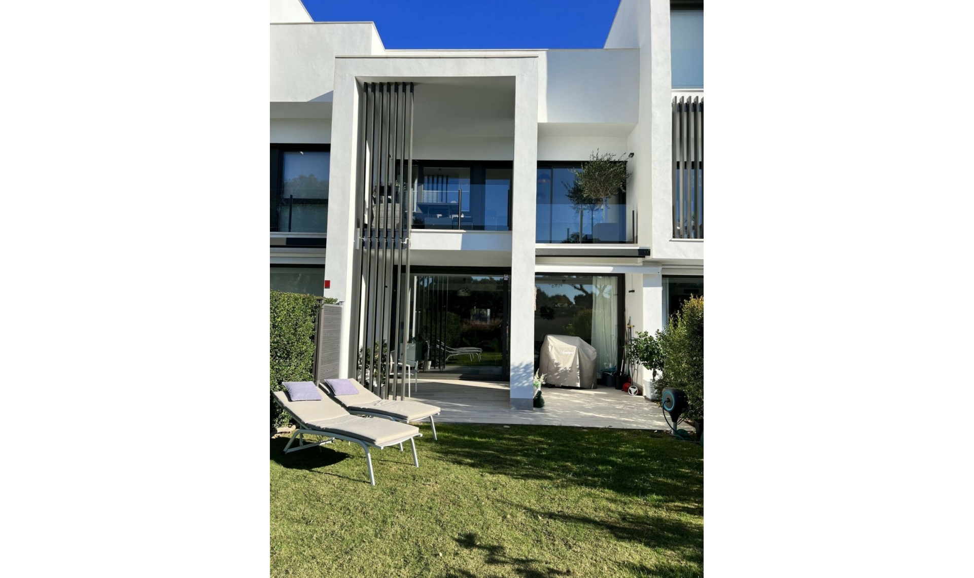 Resale - House -
San Roque Club