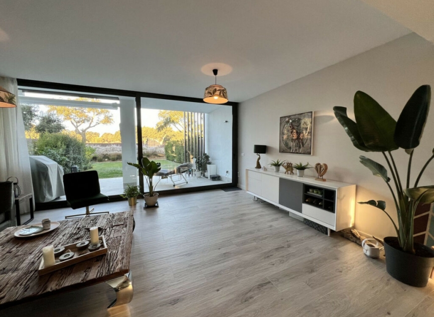 Resale - House -
San Roque Club