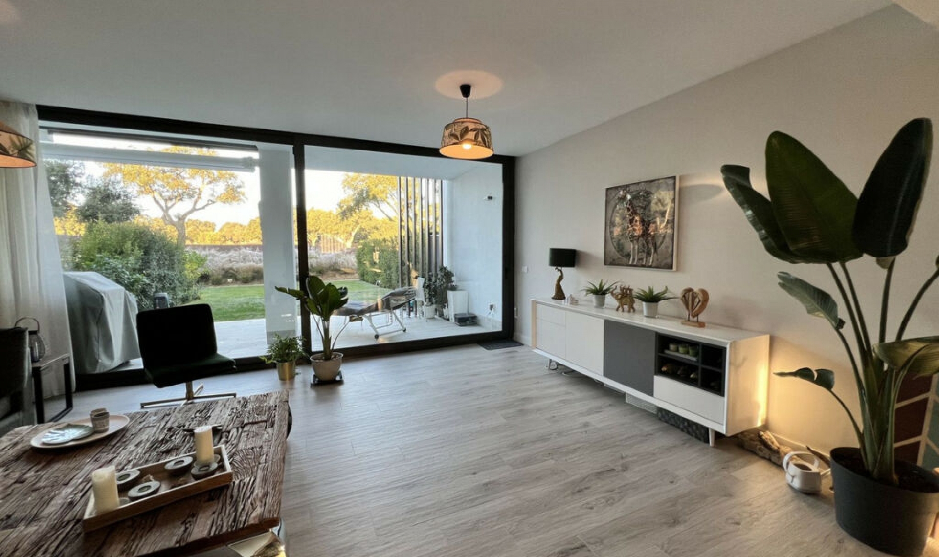 Resale - House -
San Roque Club