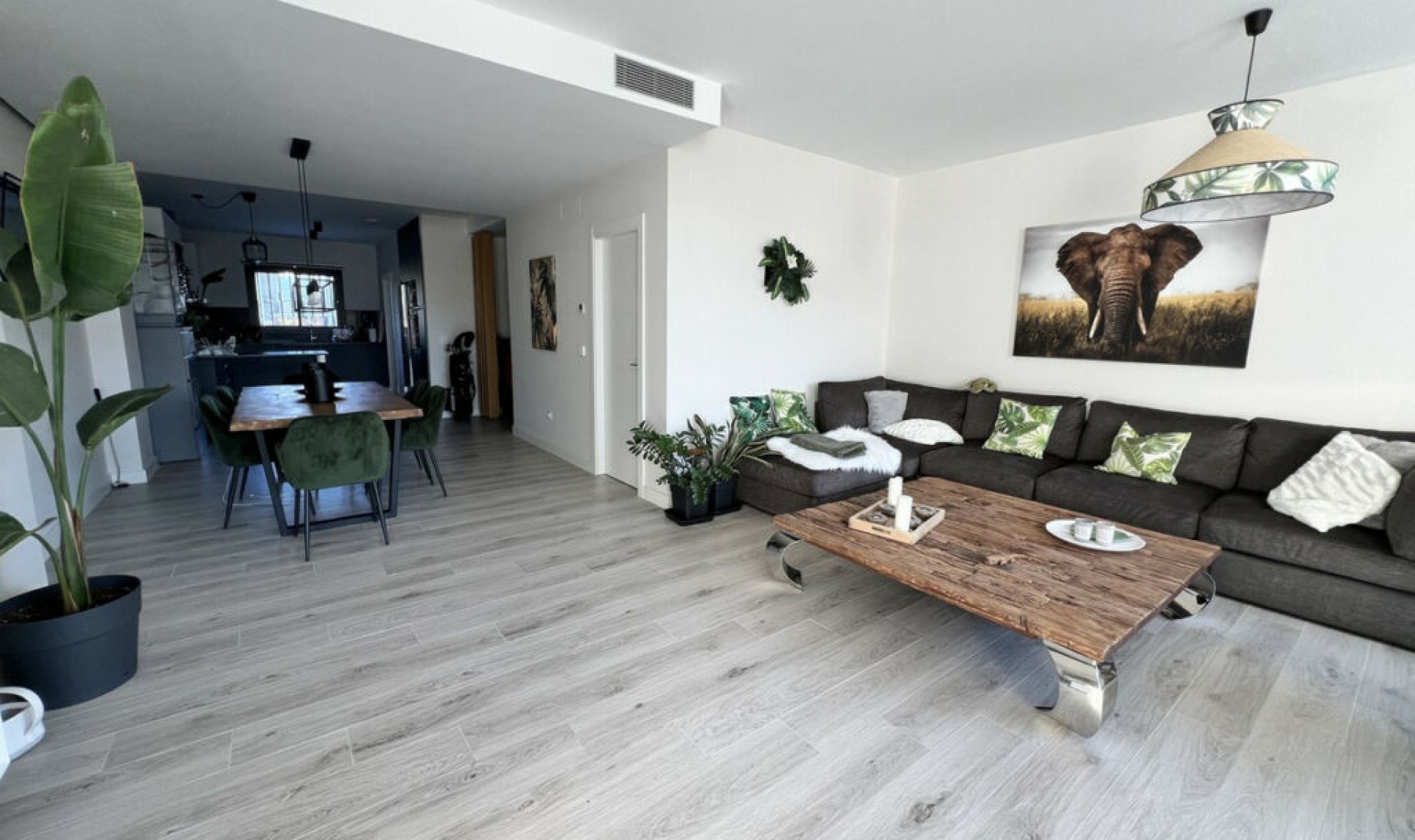 Resale - House -
San Roque Club