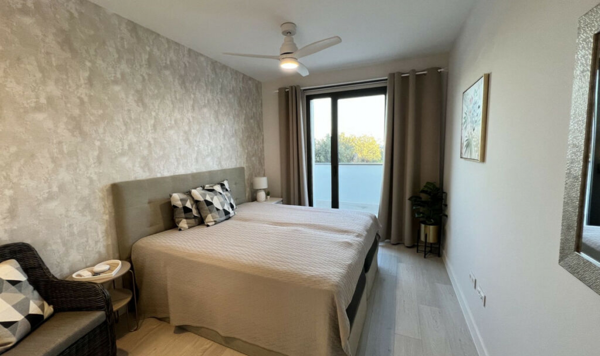 Resale - House -
San Roque Club