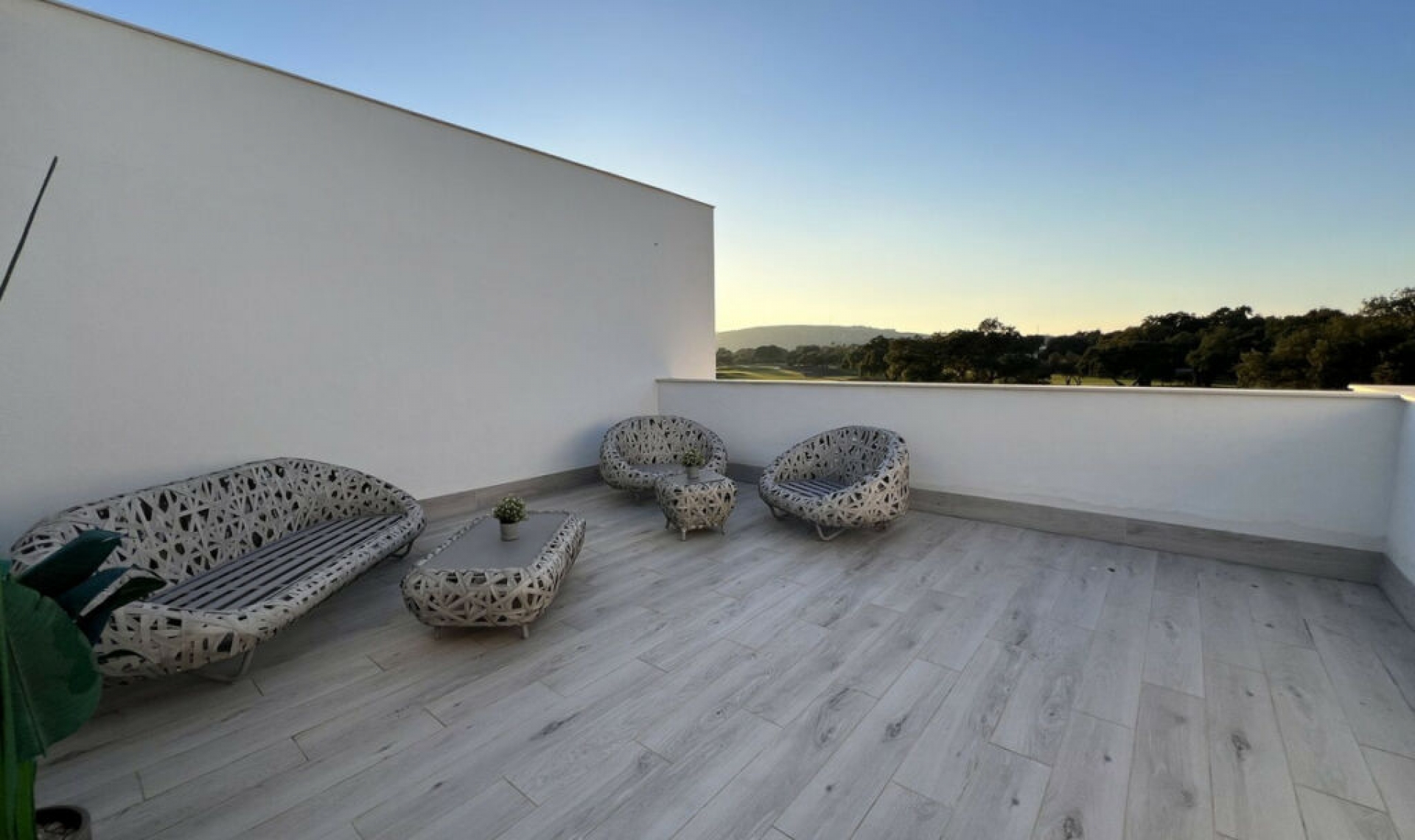 Resale - House -
San Roque Club