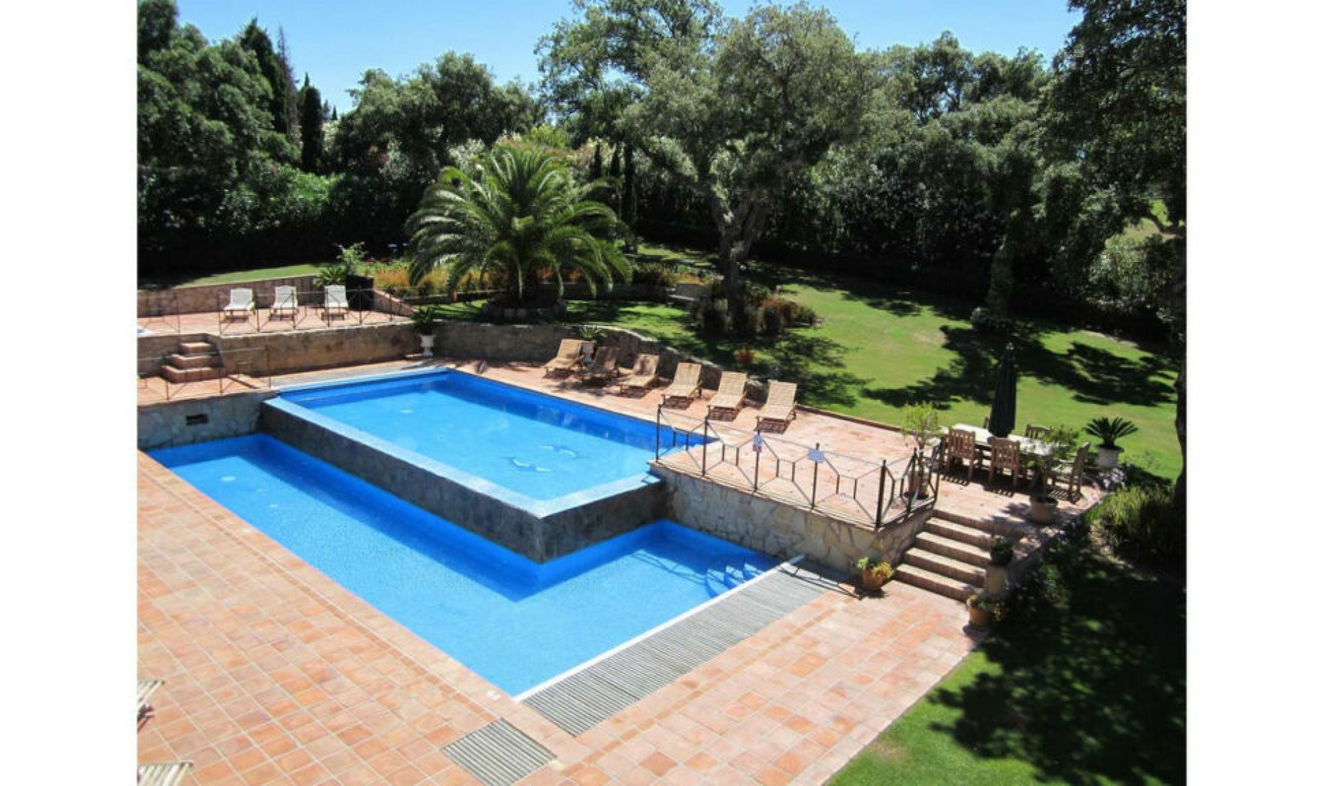 Resale - House -
San Roque Club