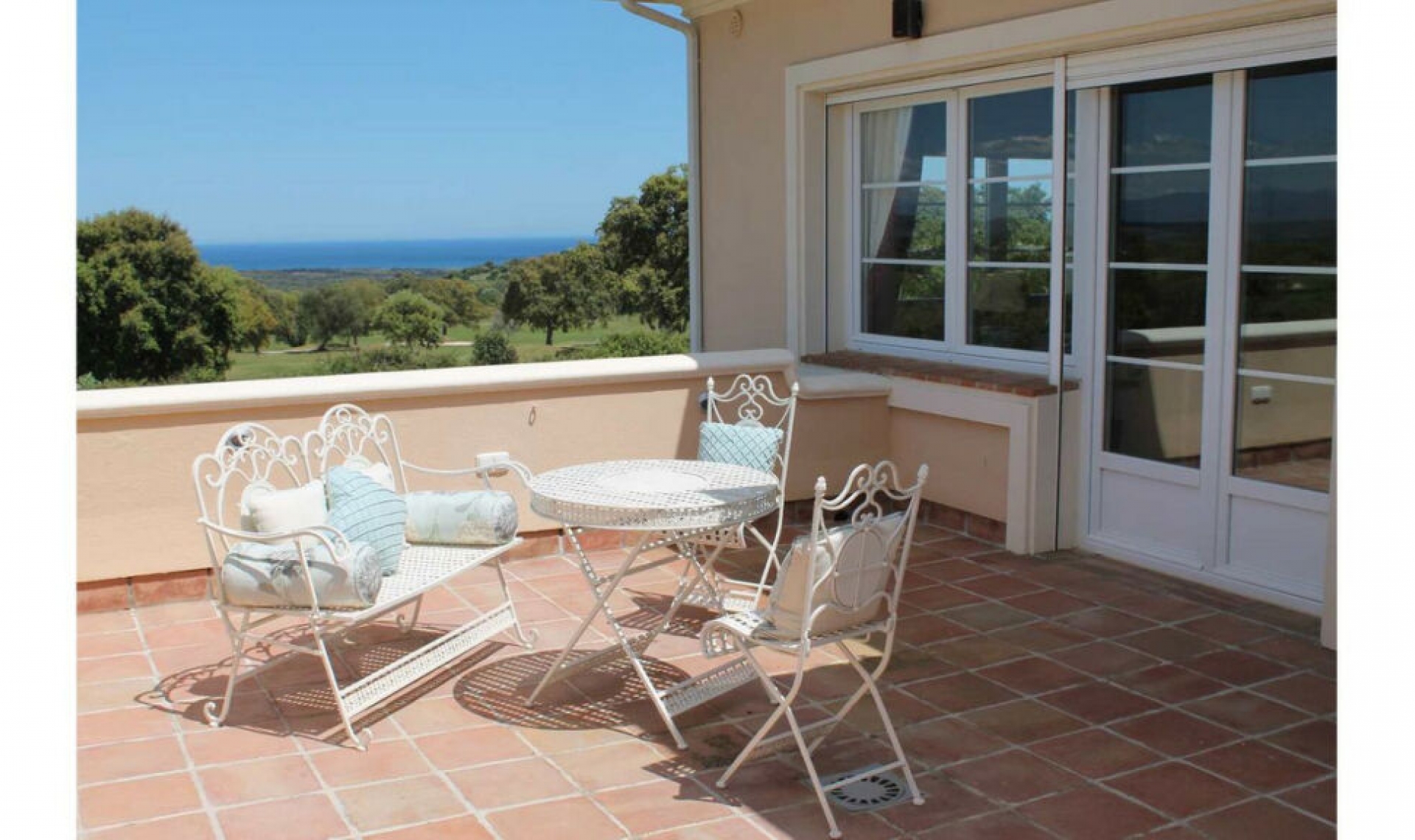 Resale - House -
San Roque Club