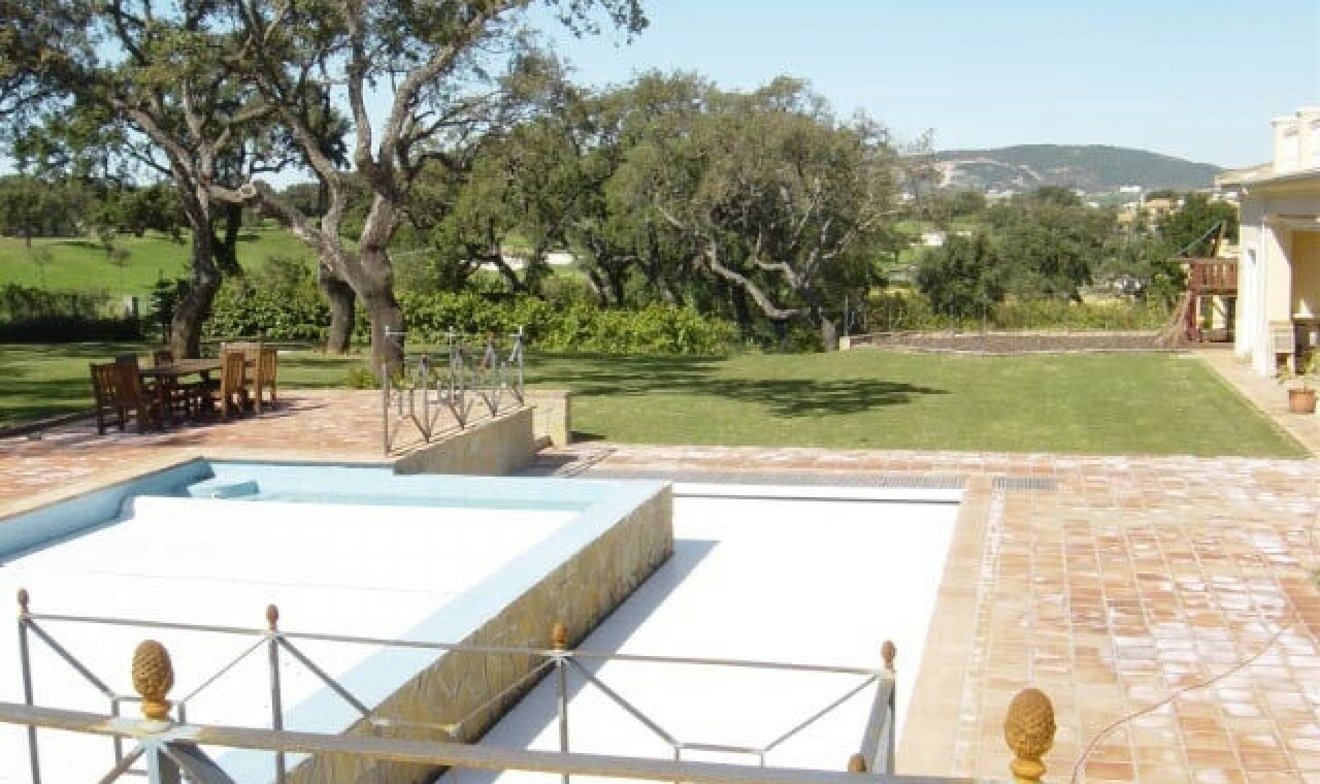 Resale - House -
San Roque Club