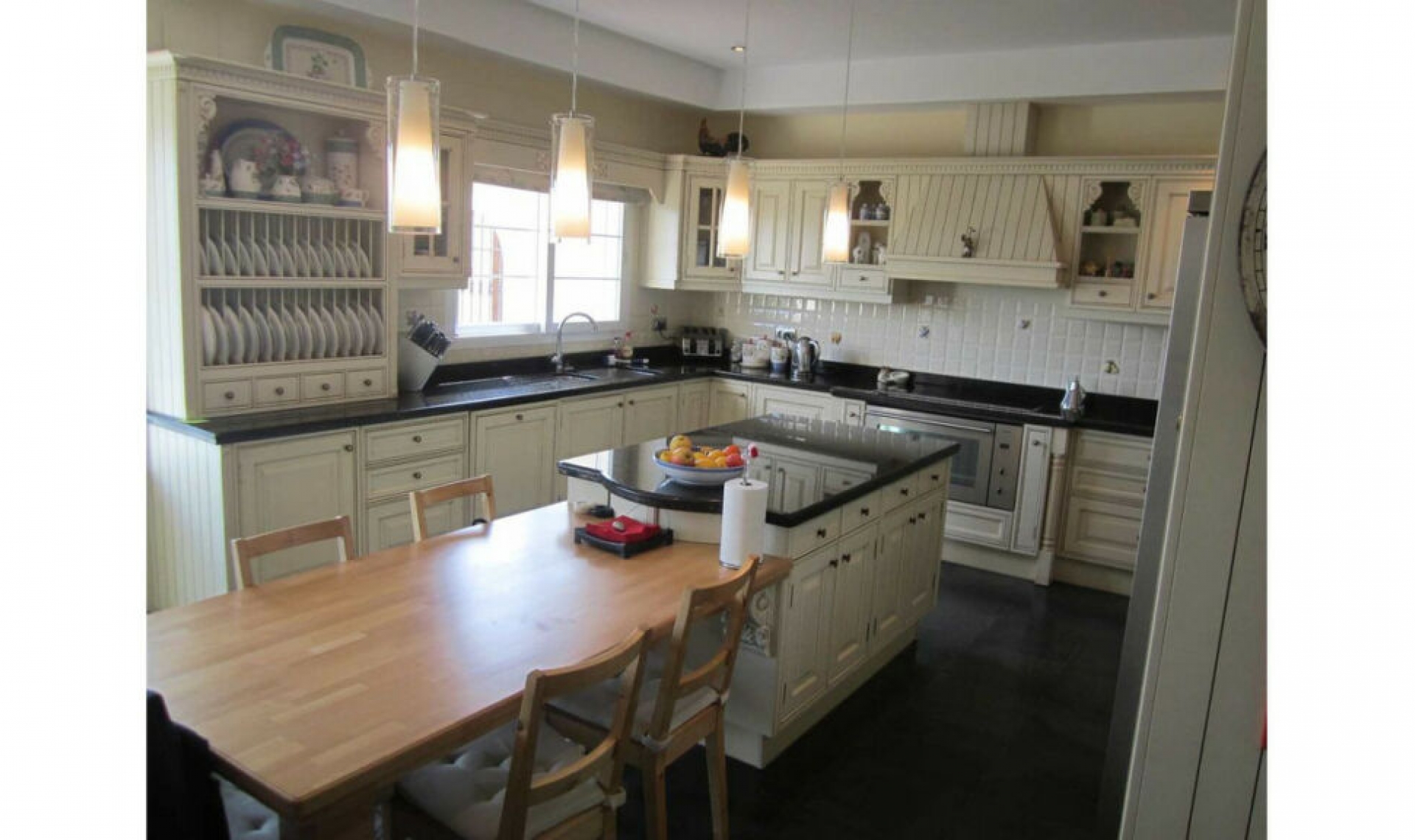 Resale - House -
San Roque Club