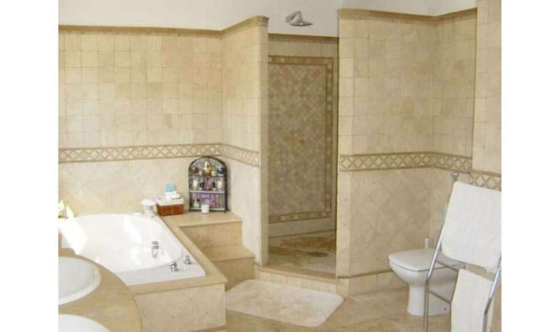 Resale - House -
San Roque Club