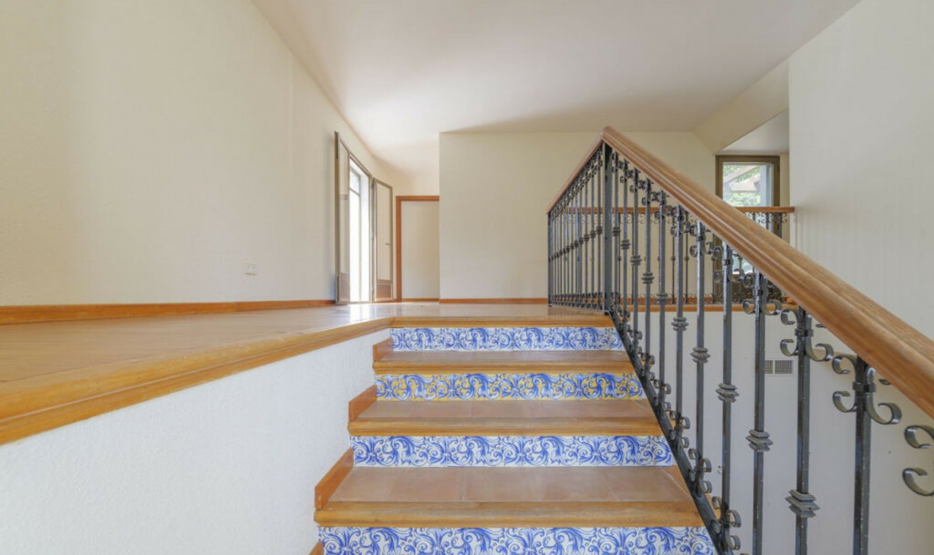 Resale - House -
San Roque Club