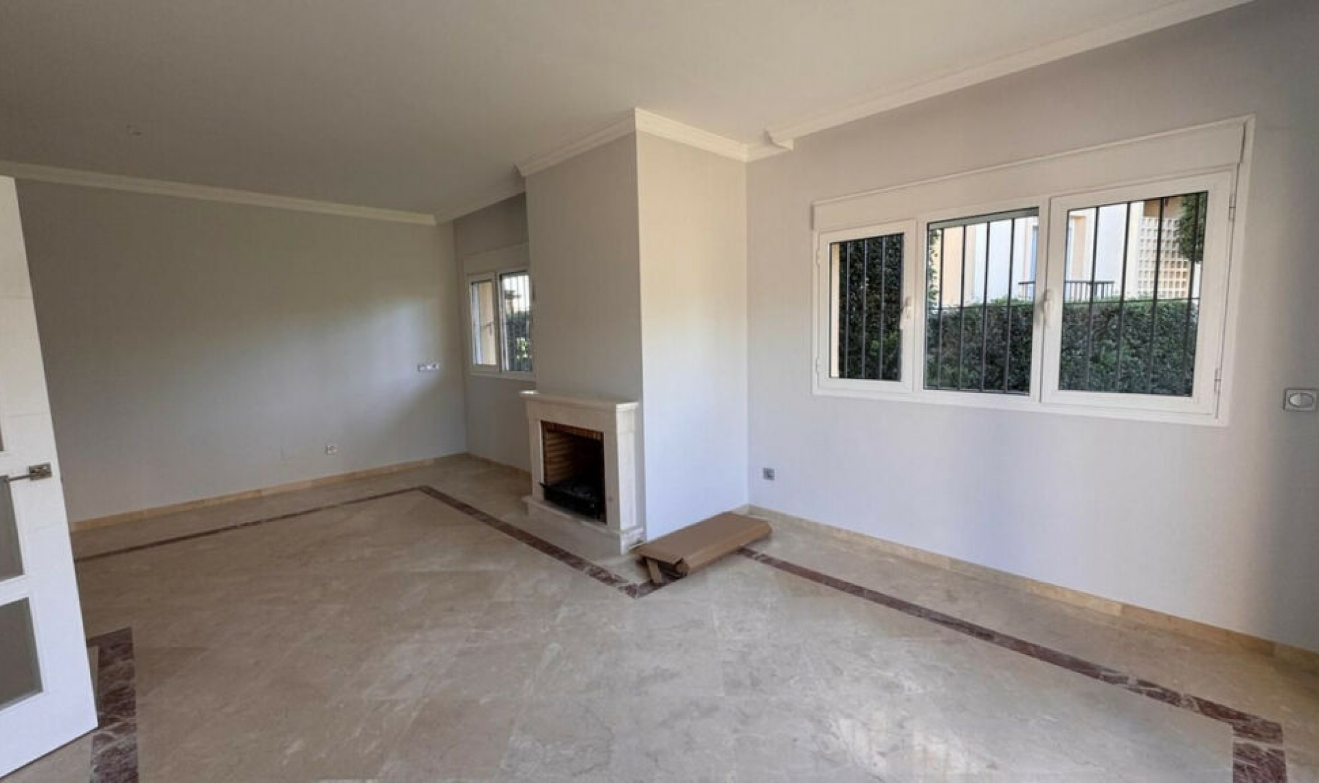 Resale - House -
San Roque Club