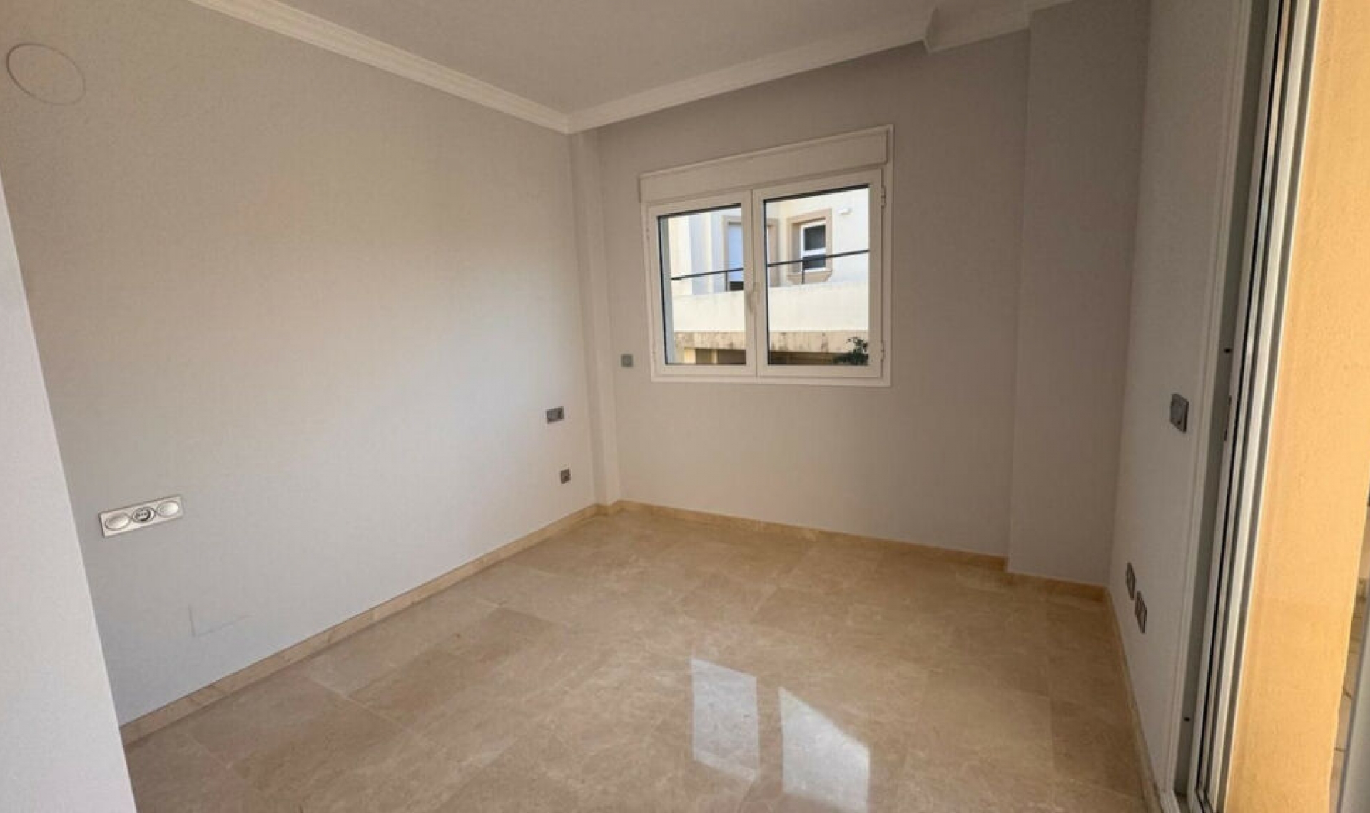 Resale - House -
San Roque Club