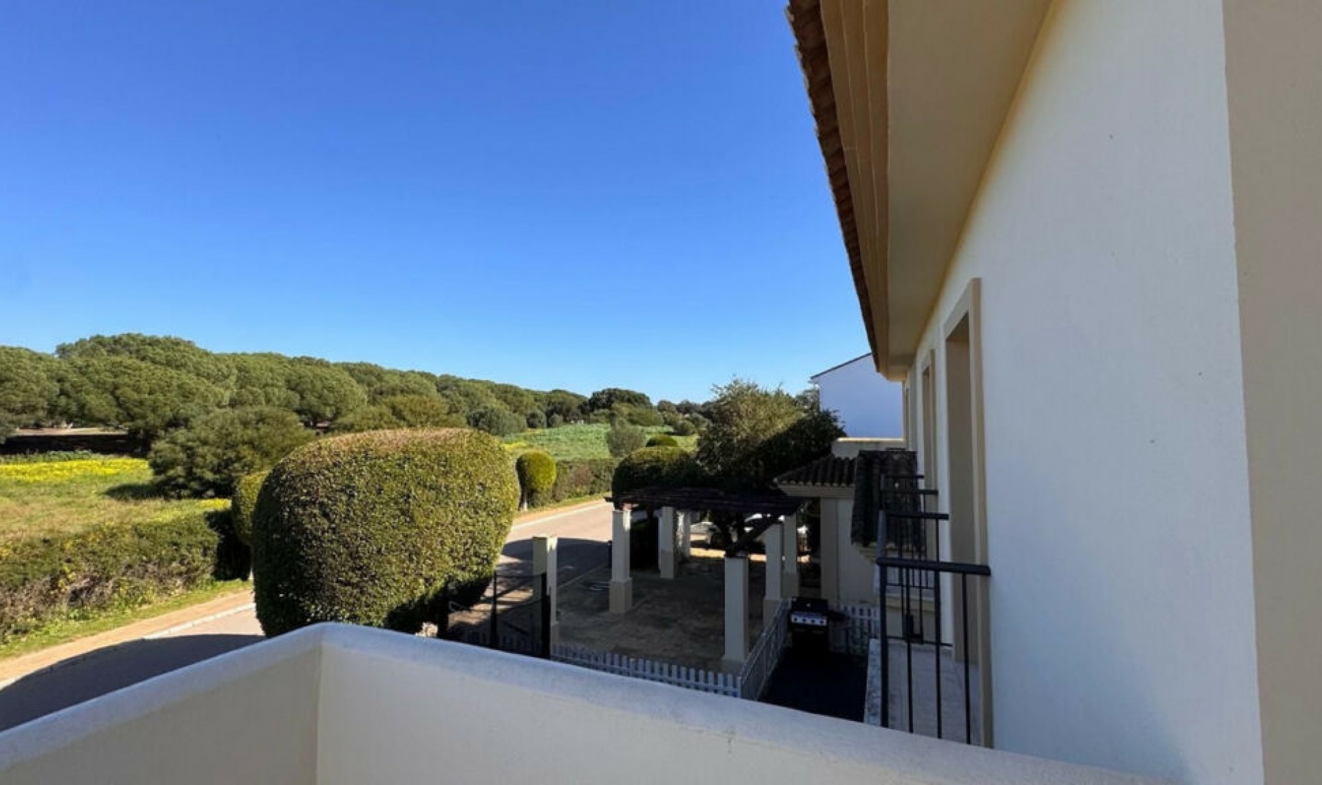 Resale - House -
San Roque Club