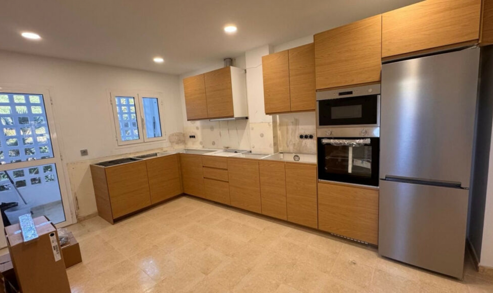 Resale - House -
San Roque Club