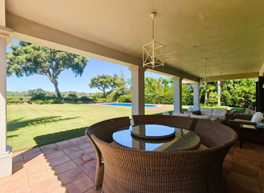 Resale - House -
San Roque Club