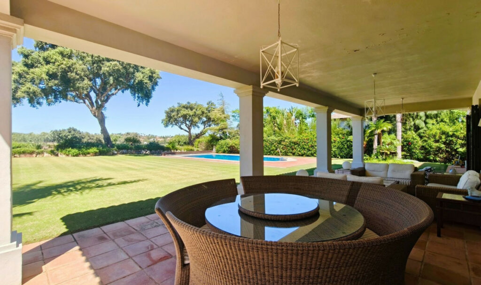 Resale - House -
San Roque Club