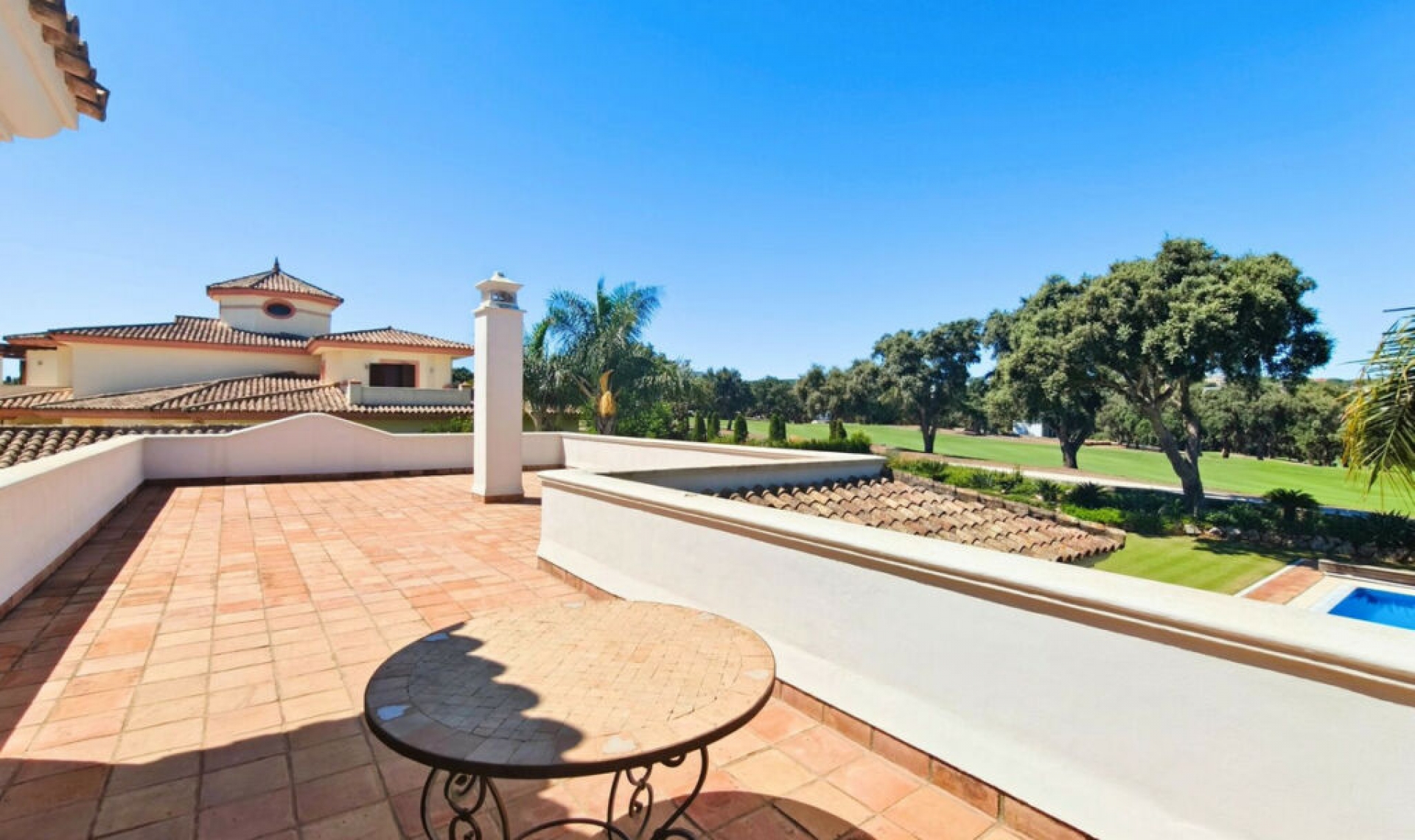 Resale - House -
San Roque Club