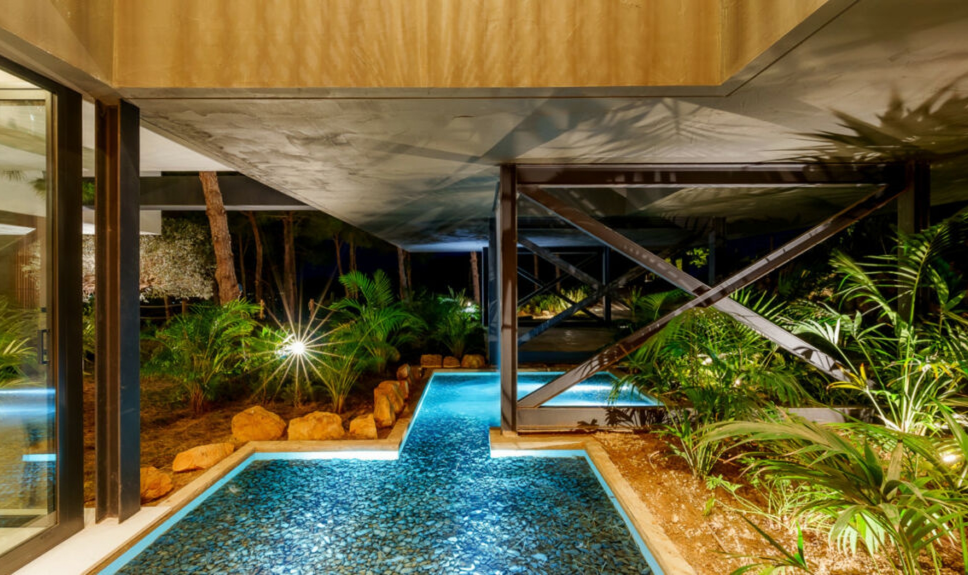 Resale - House -
San Roque