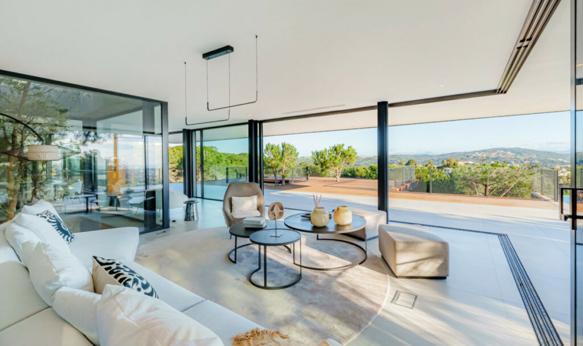 Resale - House -
San Roque