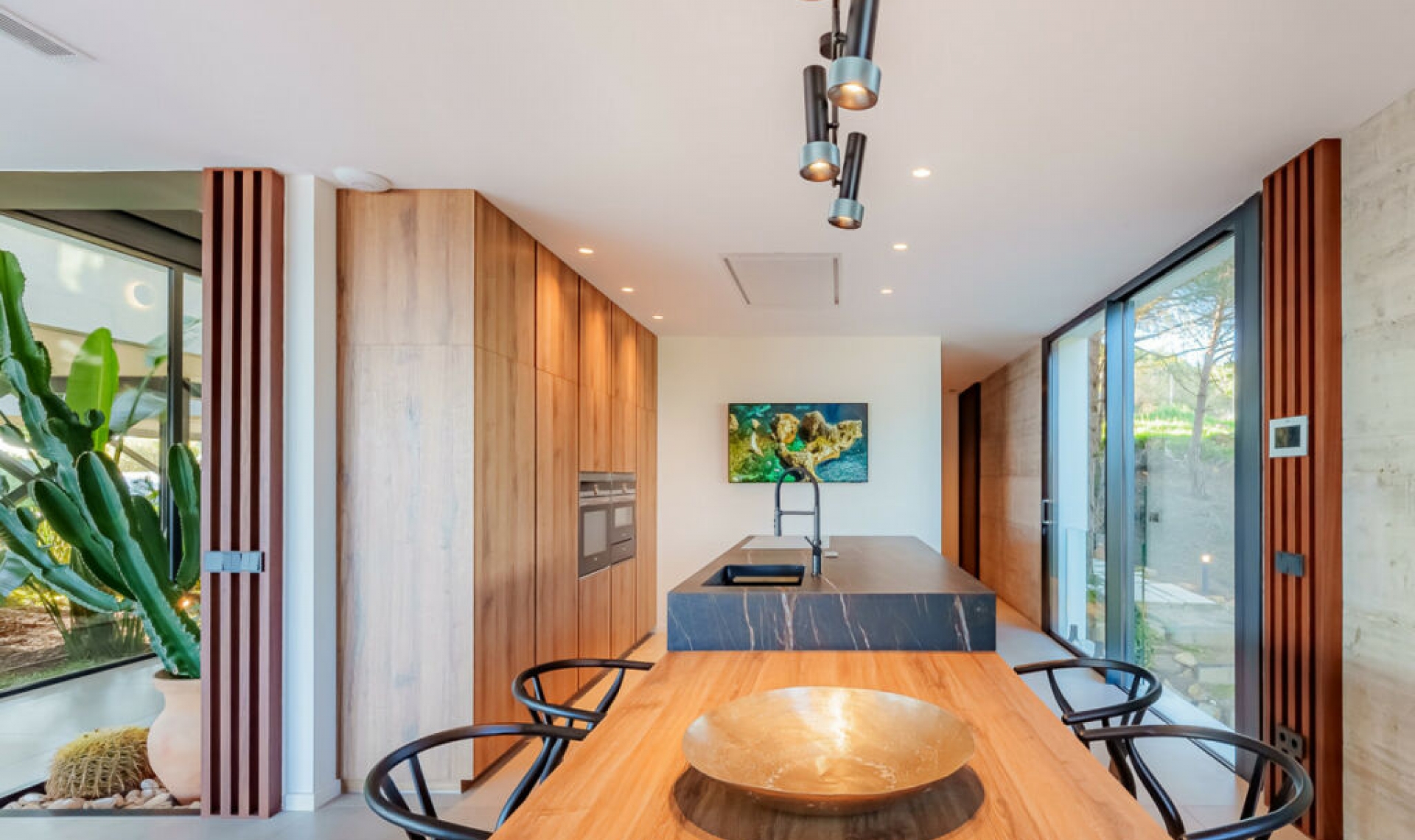 Resale - House -
San Roque