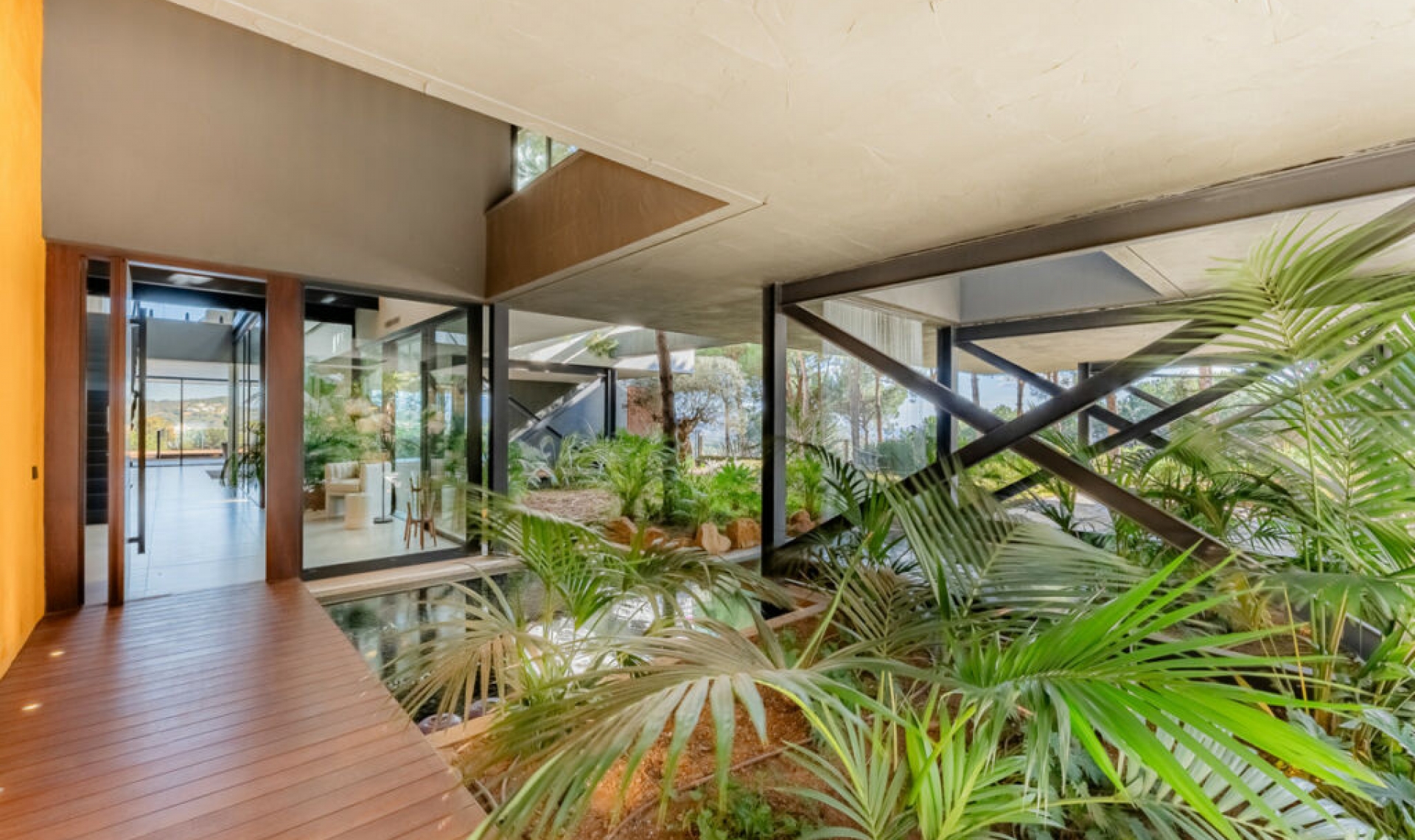 Resale - House -
San Roque