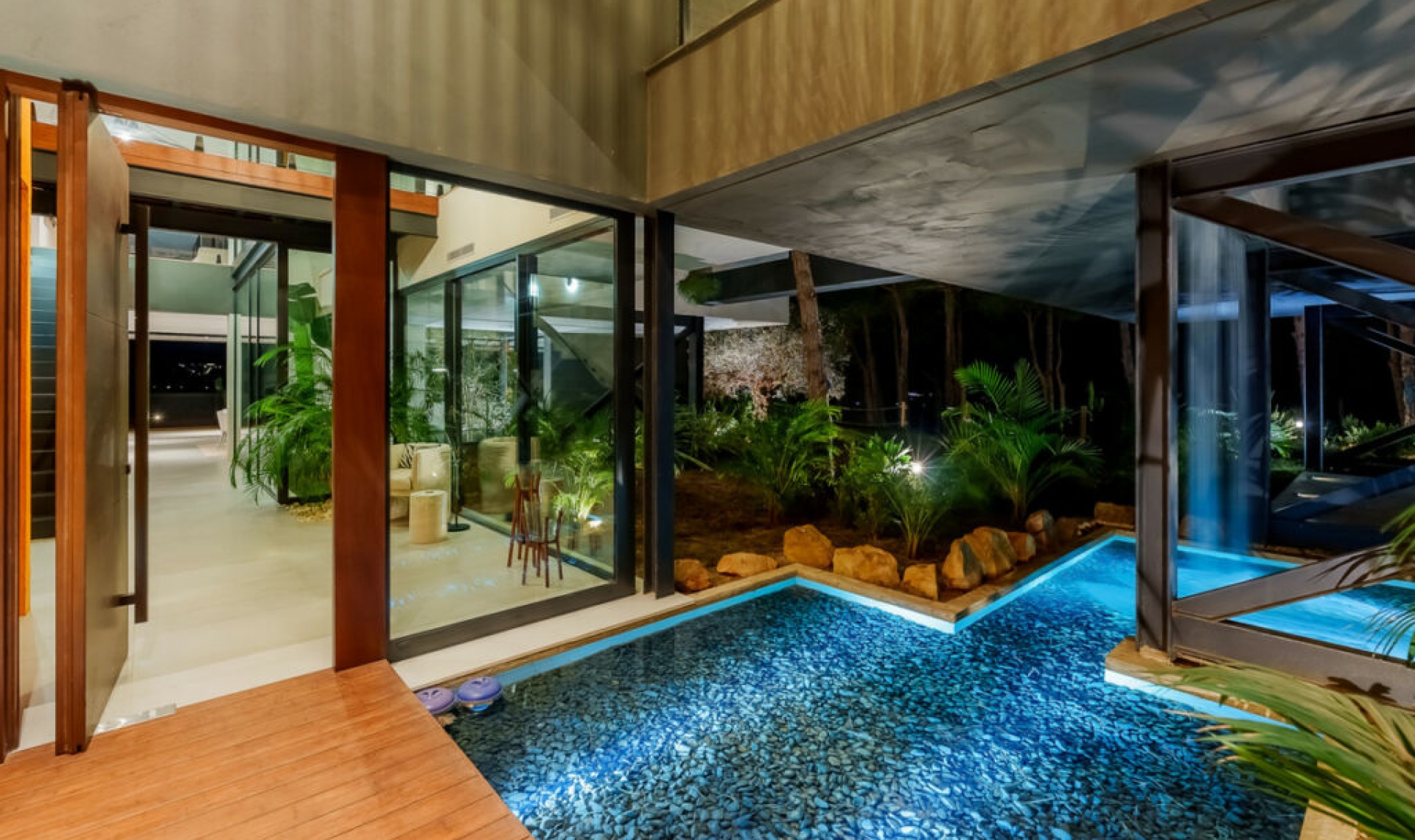 Resale - House -
San Roque