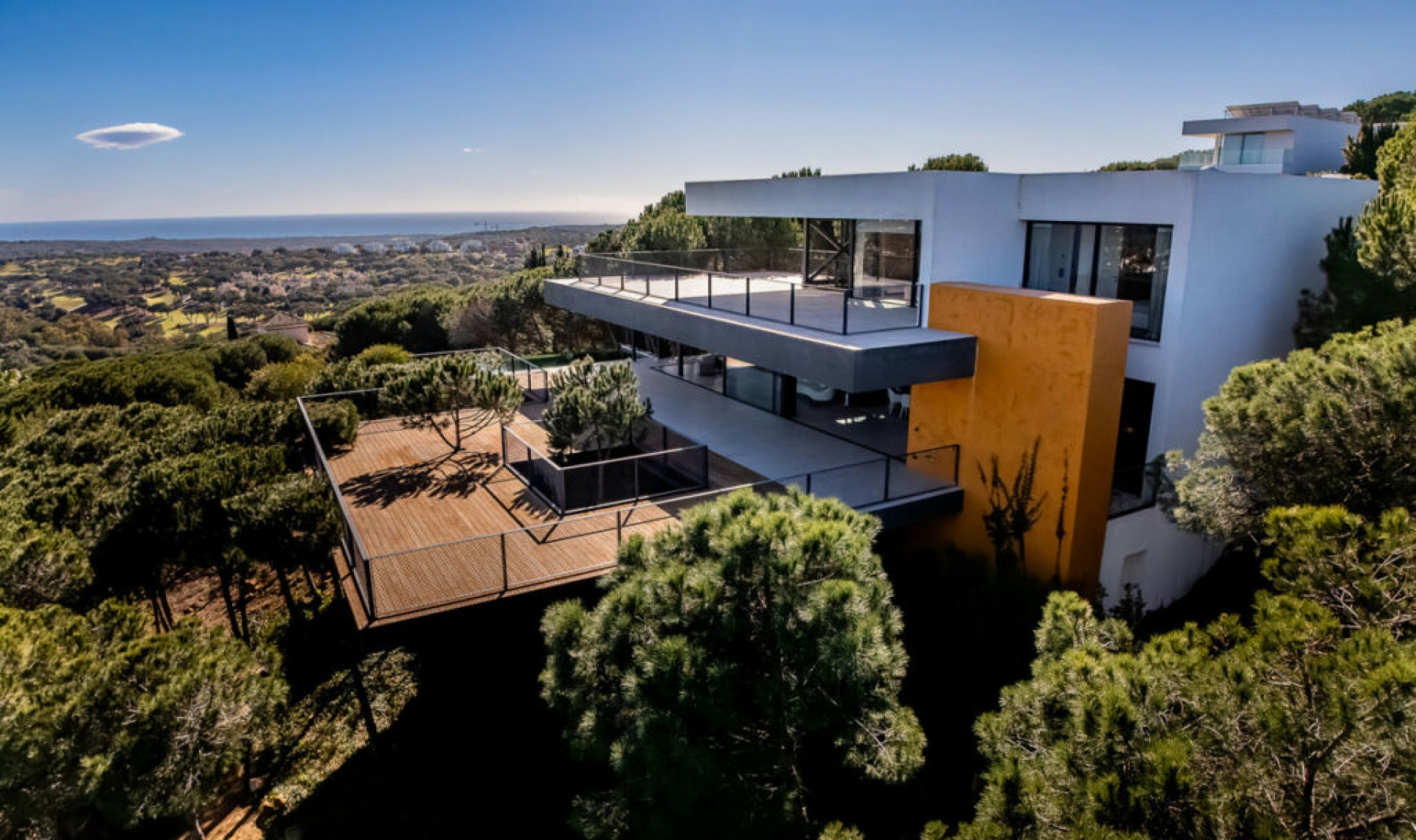 Resale - House -
San Roque