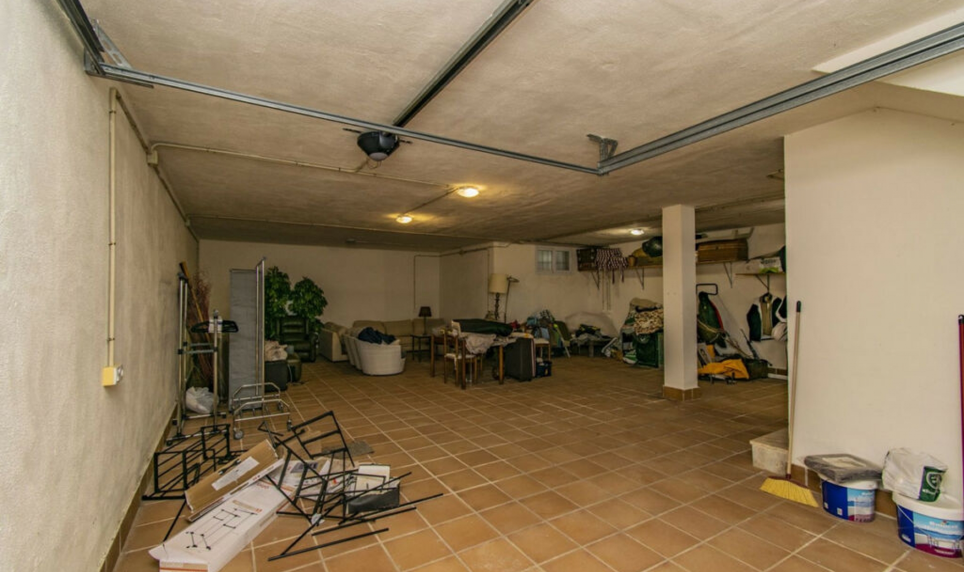 Resale - House -
Santa Clara