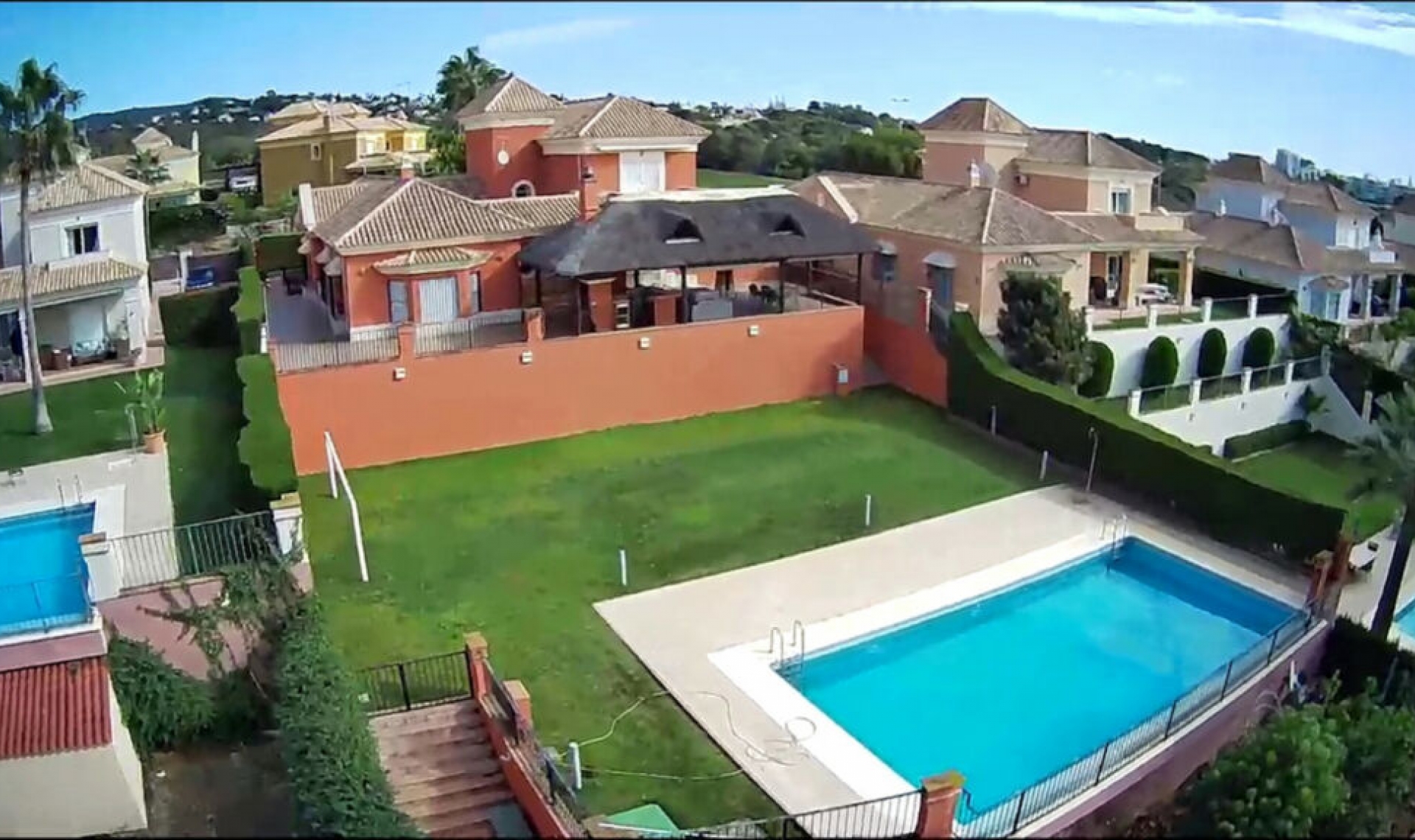 Resale - House -
Santa Clara