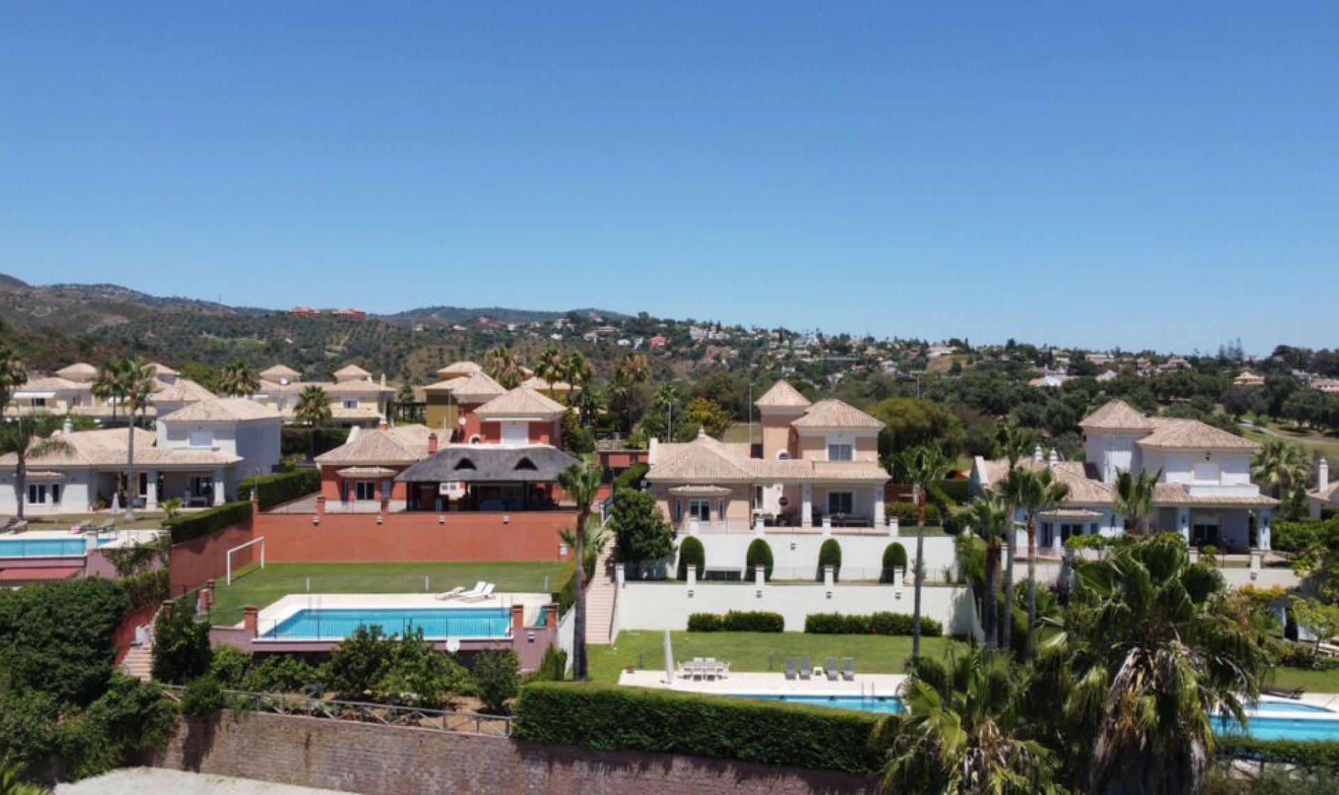 Resale - House -
Santa Clara