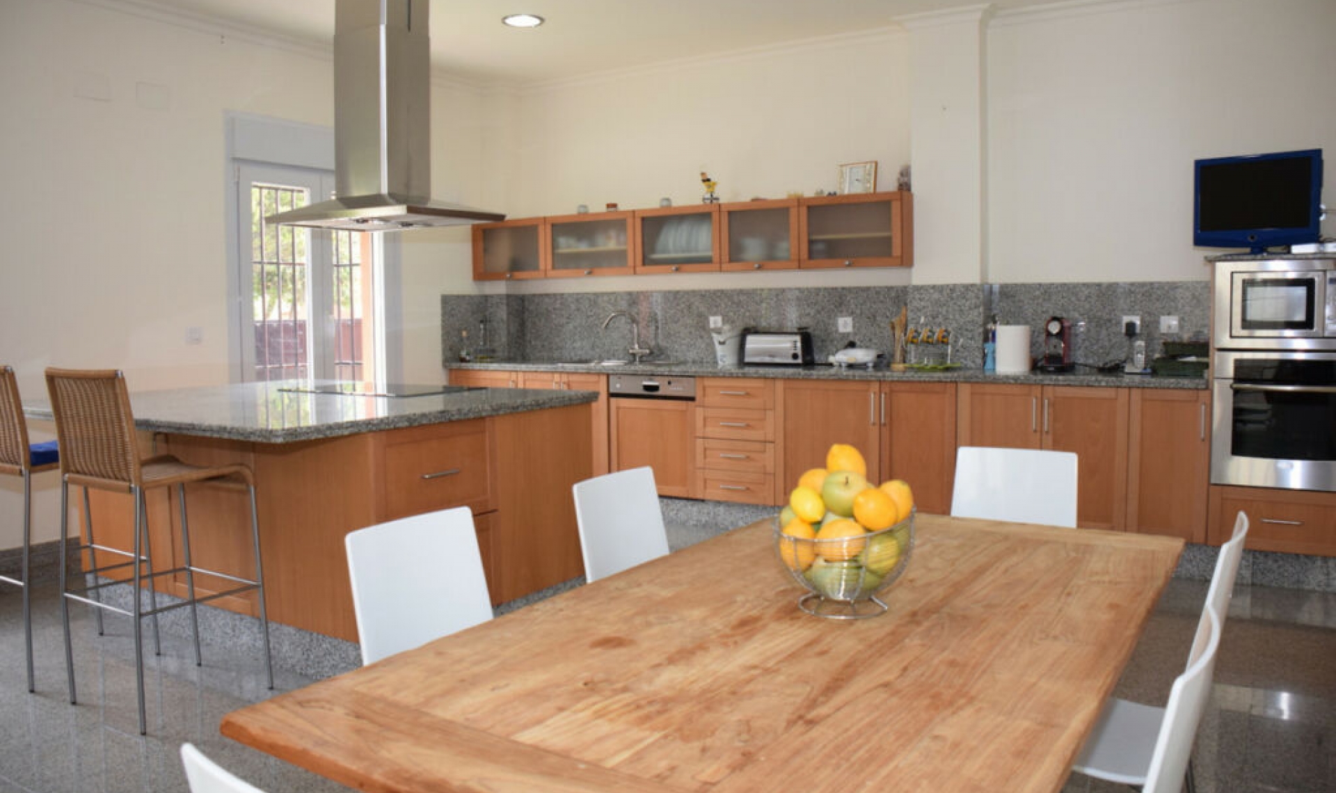 Resale - House -
Santa Clara