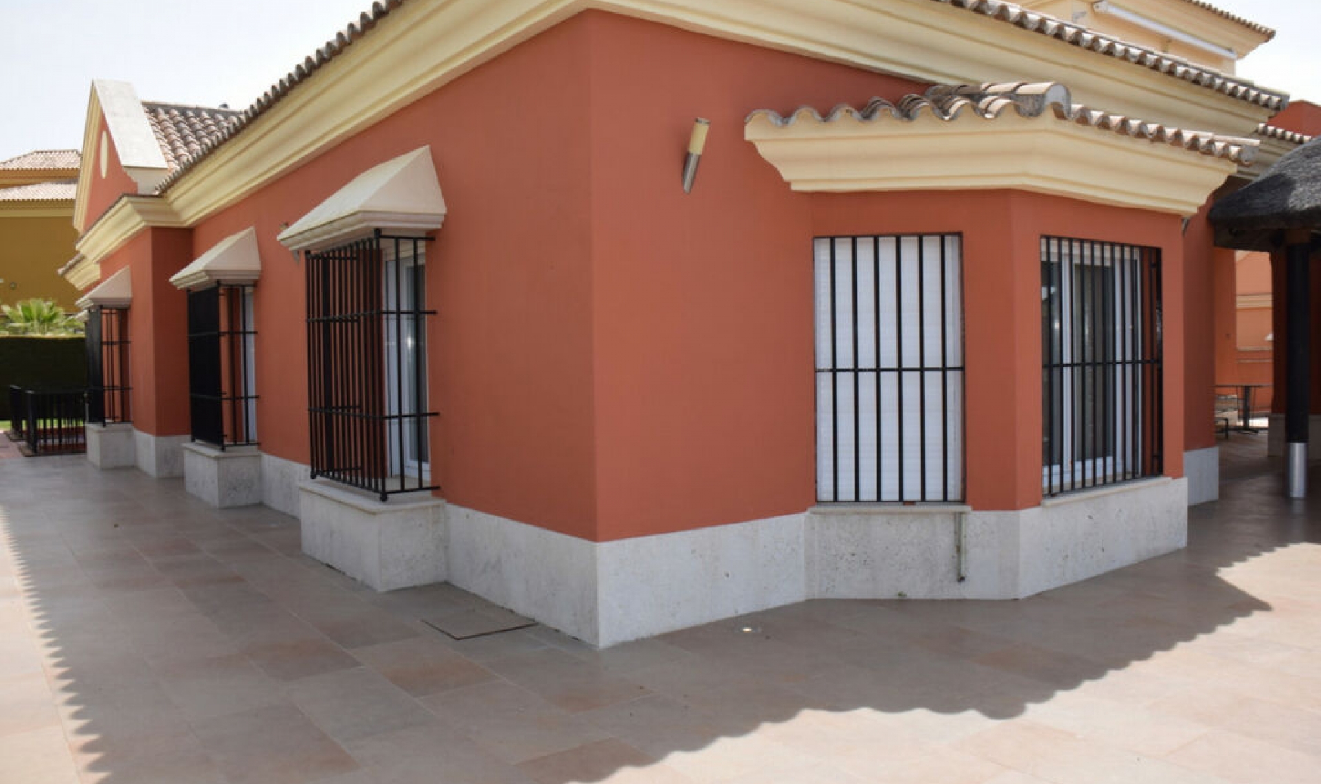 Resale - House -
Santa Clara