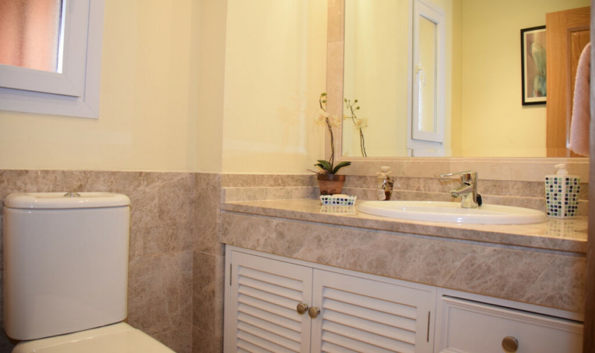 Resale - House -
Santa Clara