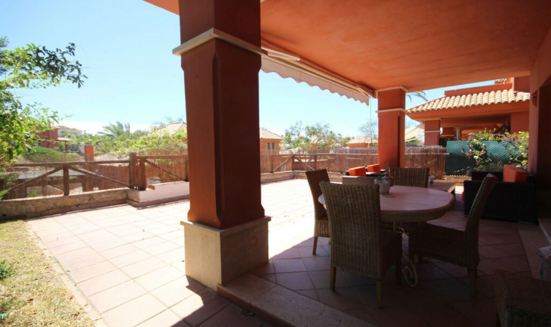 Resale - House -
Santa Clara