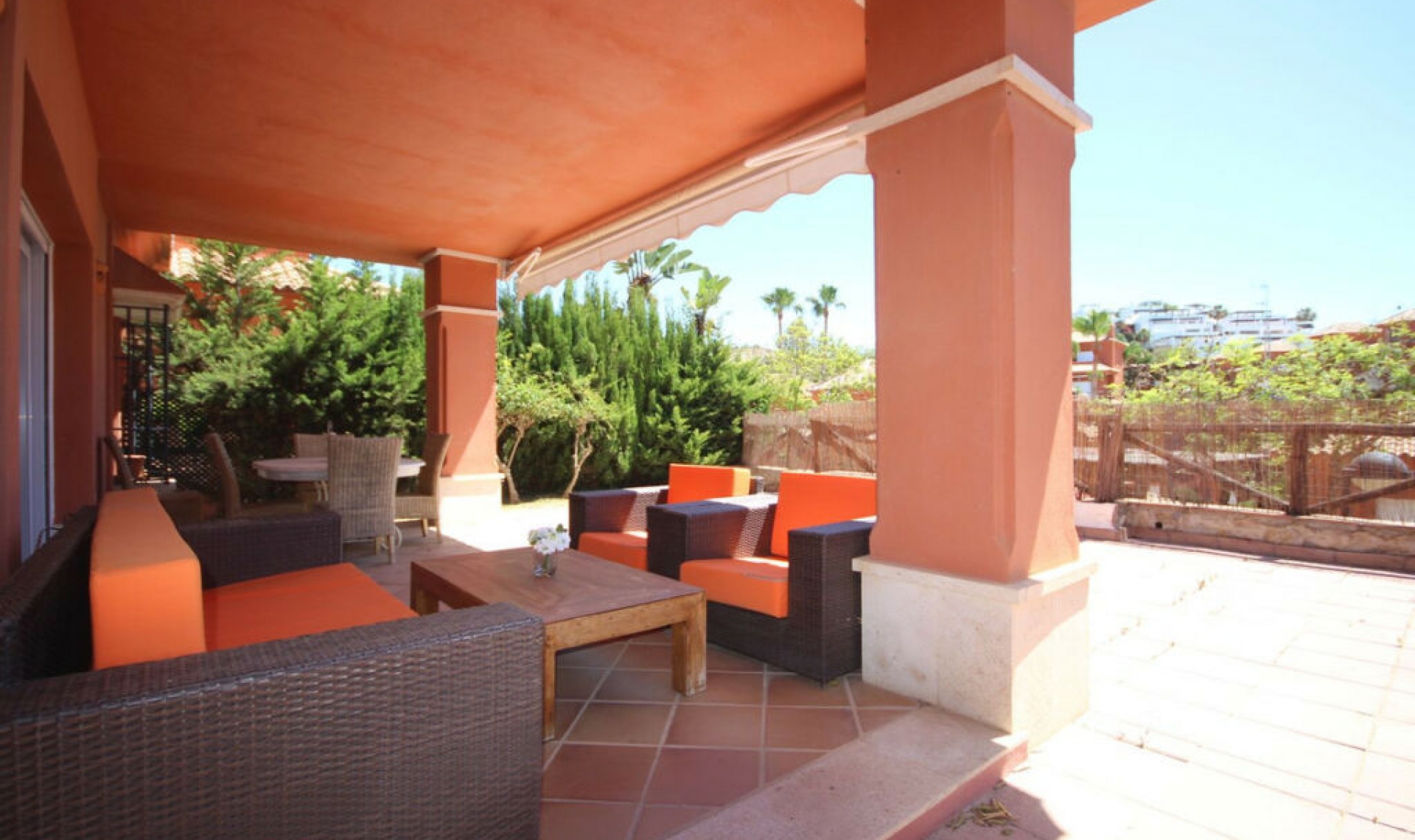 Resale - House -
Santa Clara
